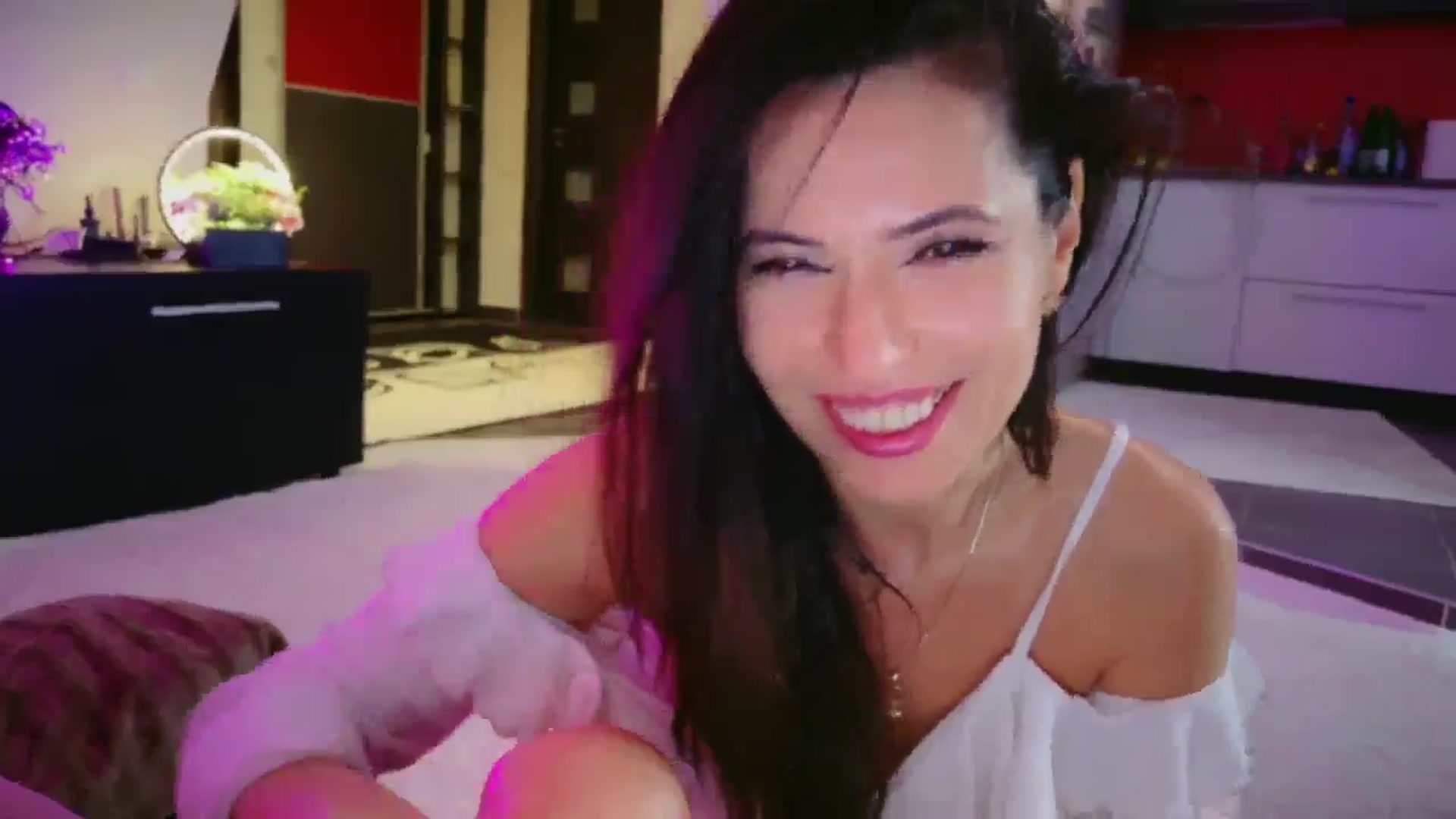 SmileyTinaa video thumbnail