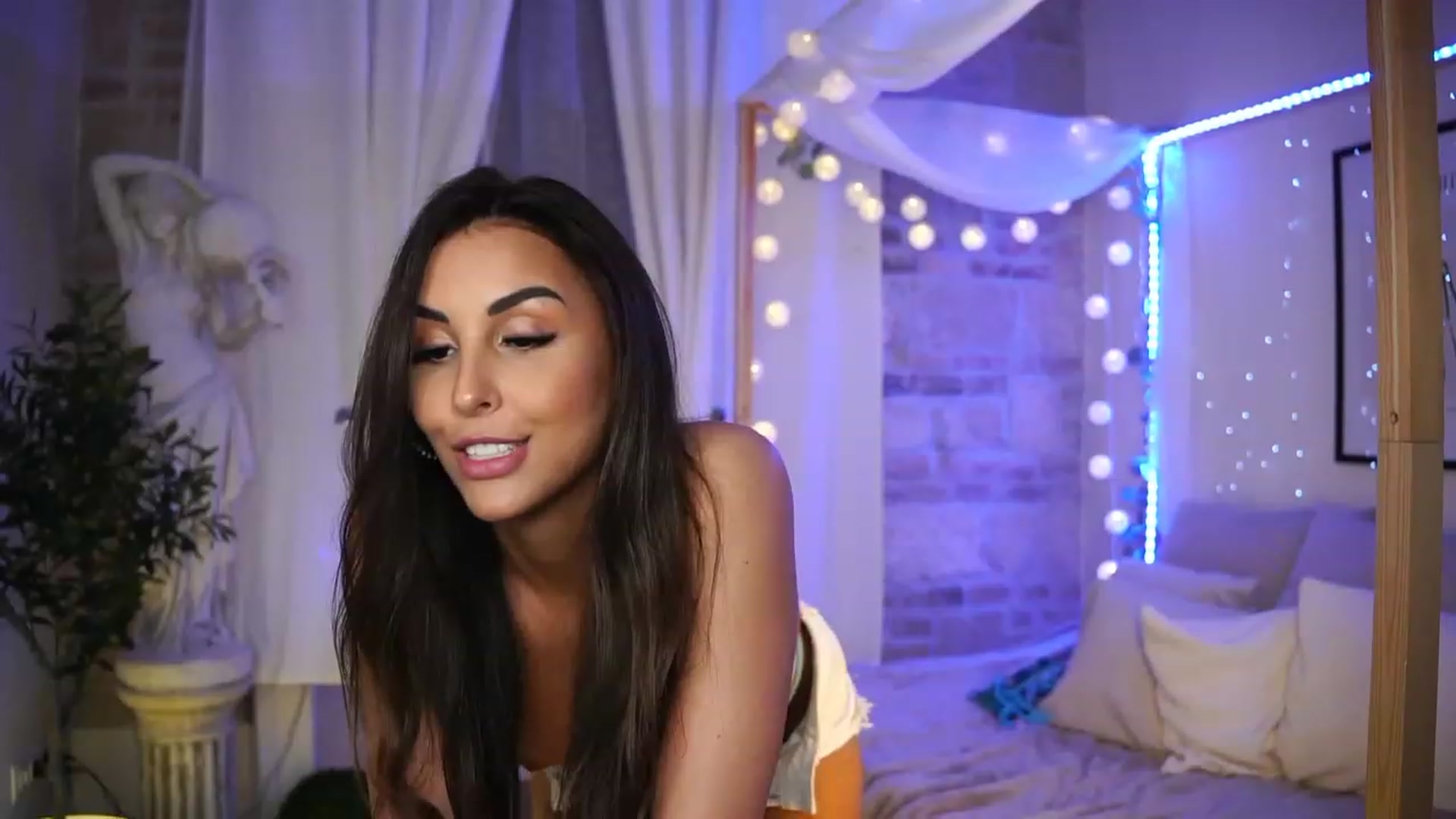 Lisamelow video thumbnail