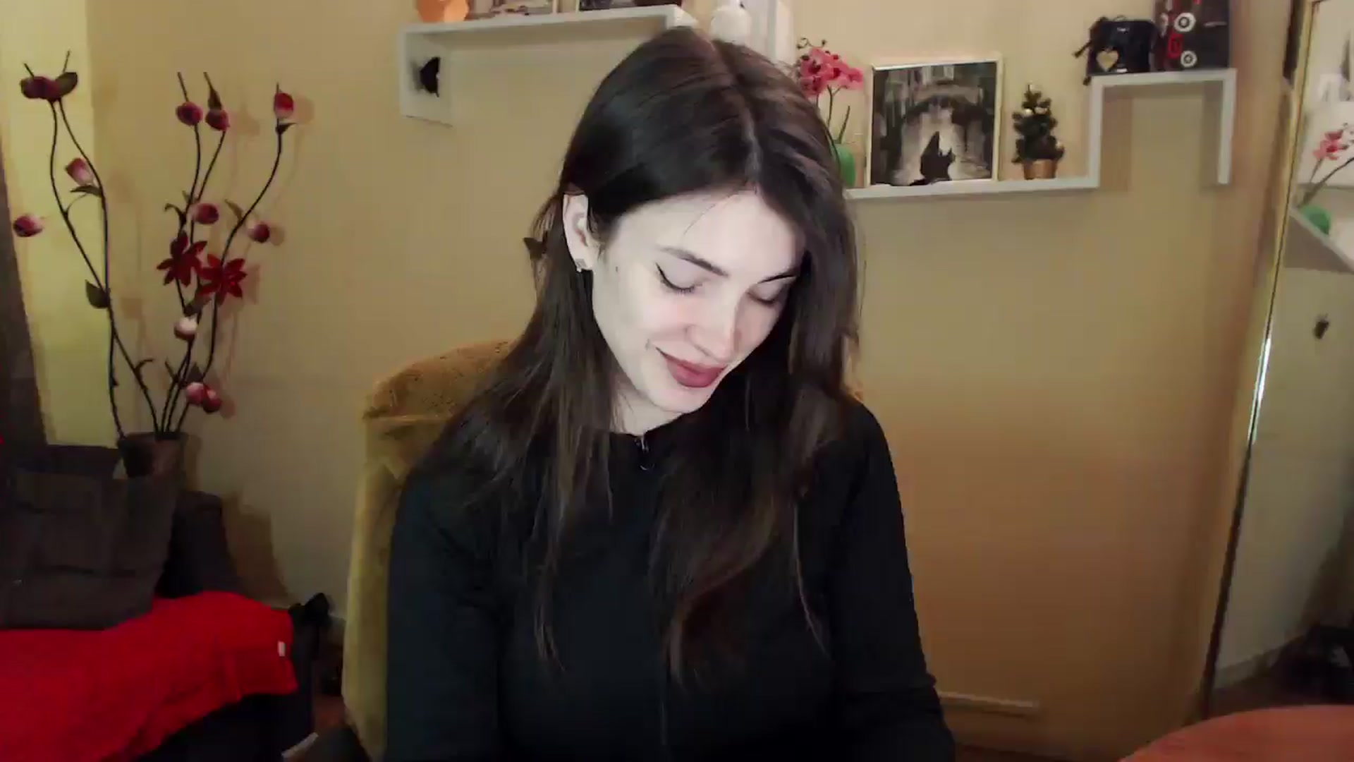 MiaRoony video thumbnail
