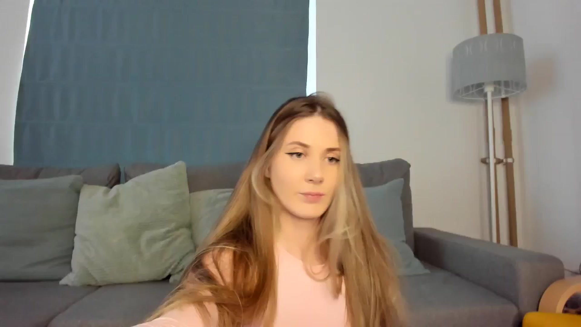 Pixelss video thumbnail