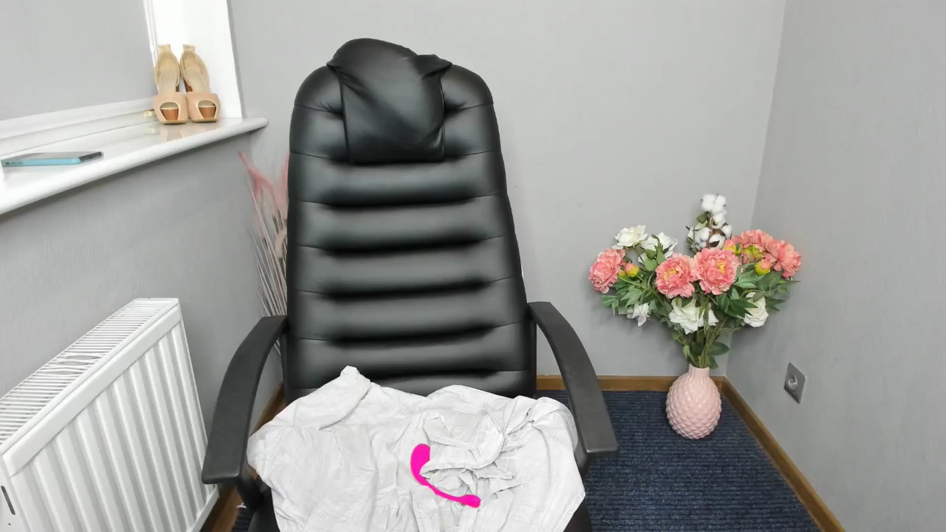 AliceWonderr video thumbnail