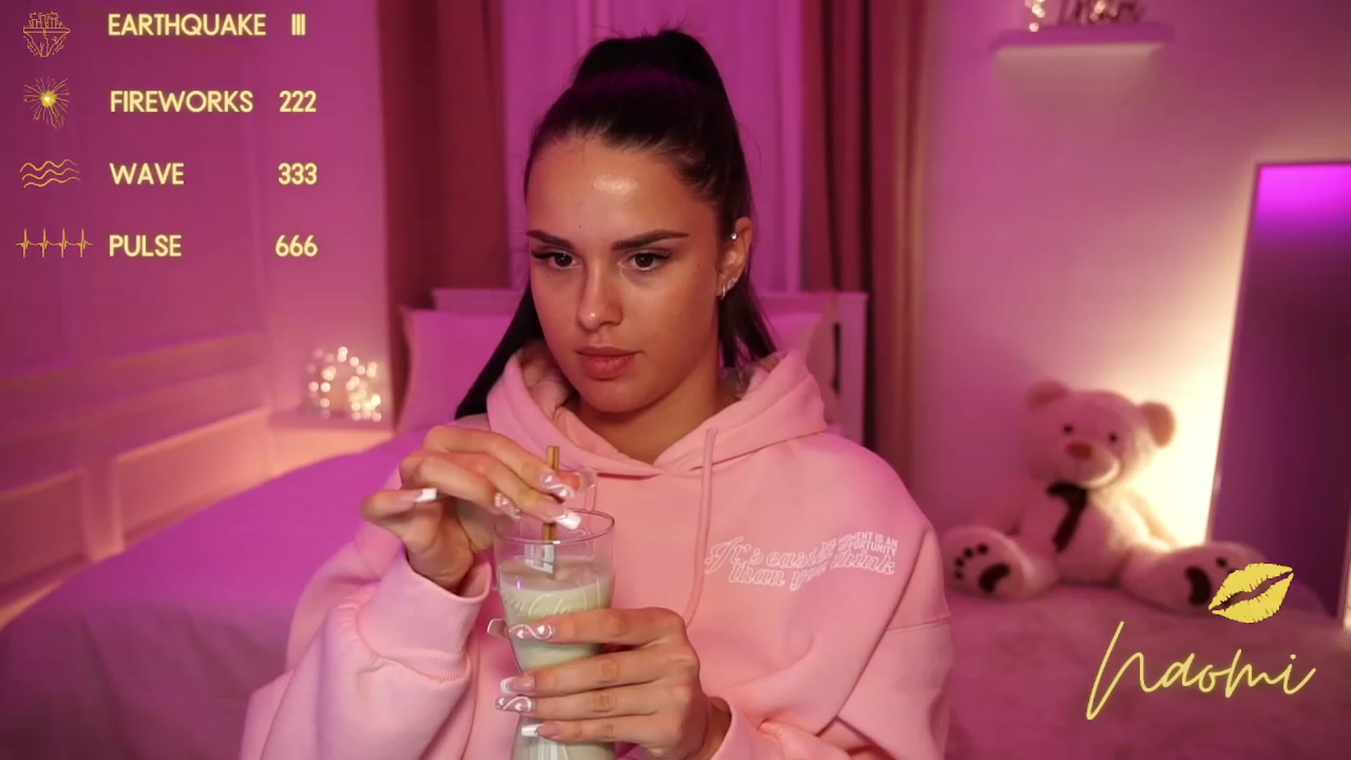 cinnabellee video thumbnail