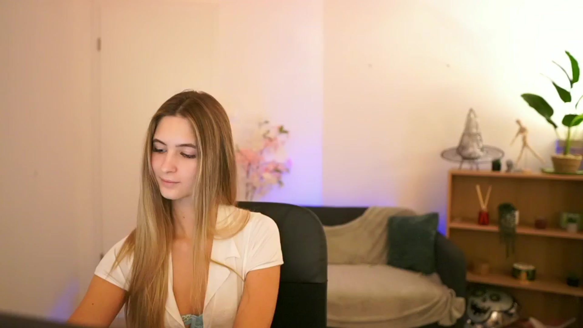 CuteGirl_18 video thumbnail