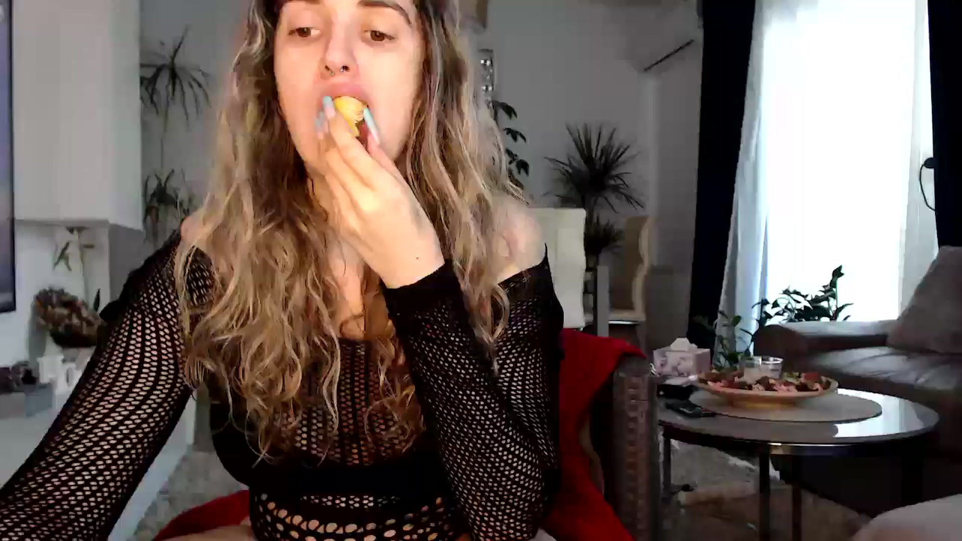 MissDivinna video thumbnail