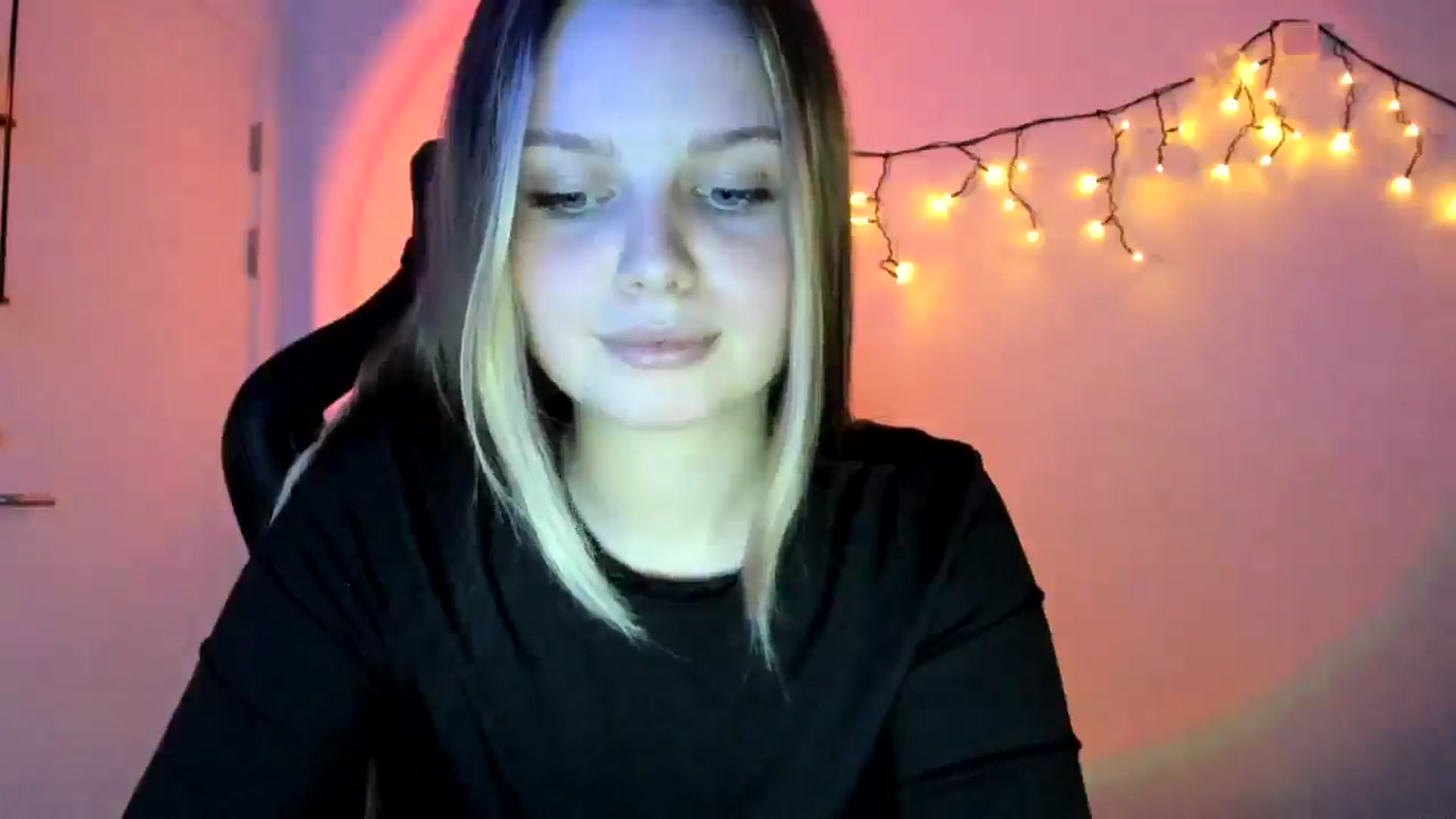 Annaneon video thumbnail