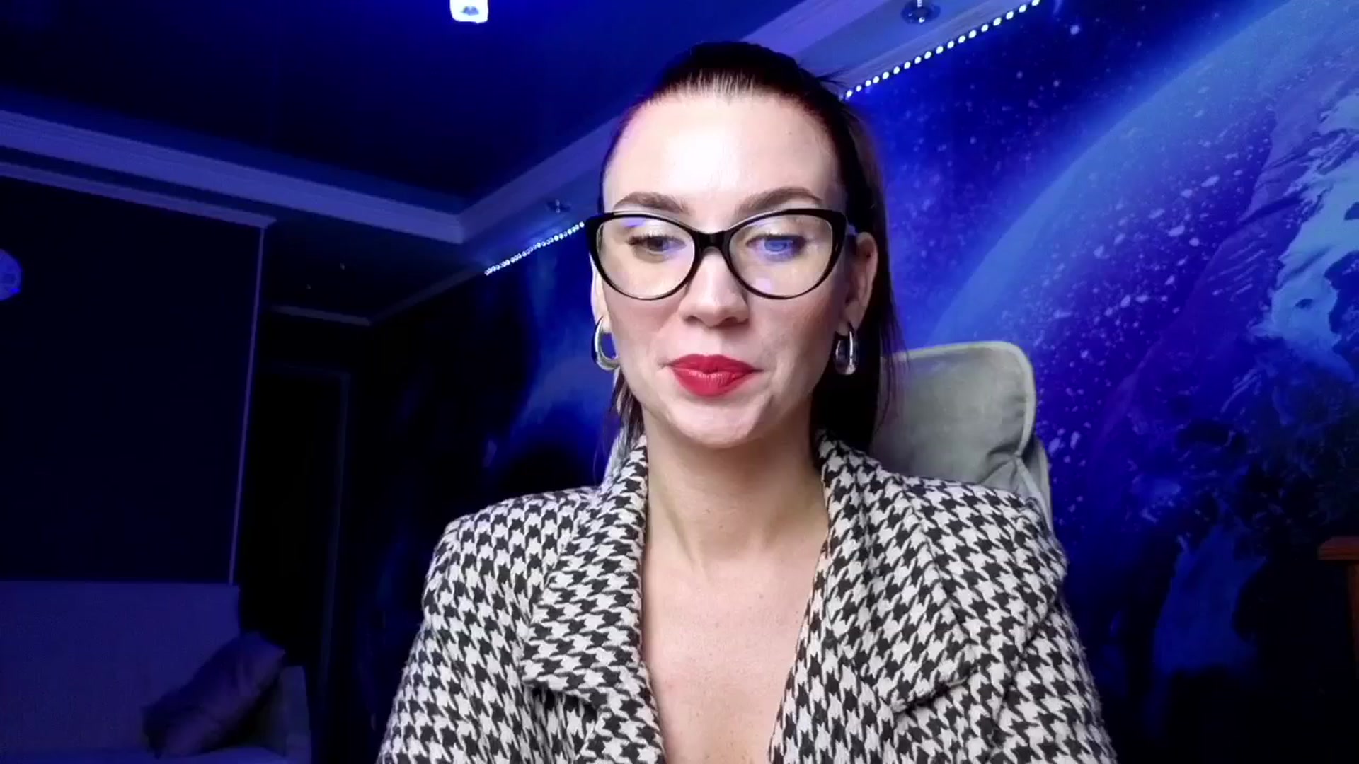 MiaLuxe video thumbnail