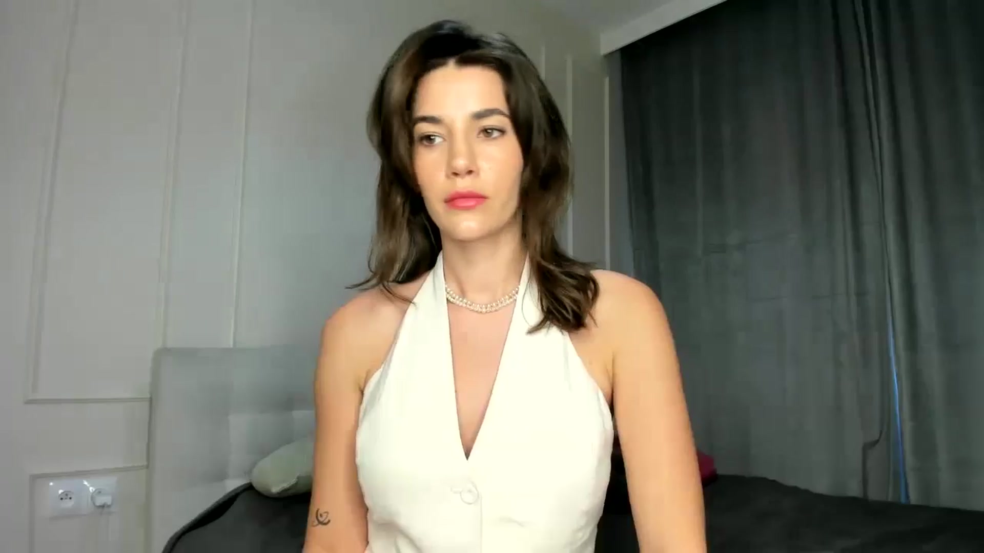 EliinaGreen video thumbnail