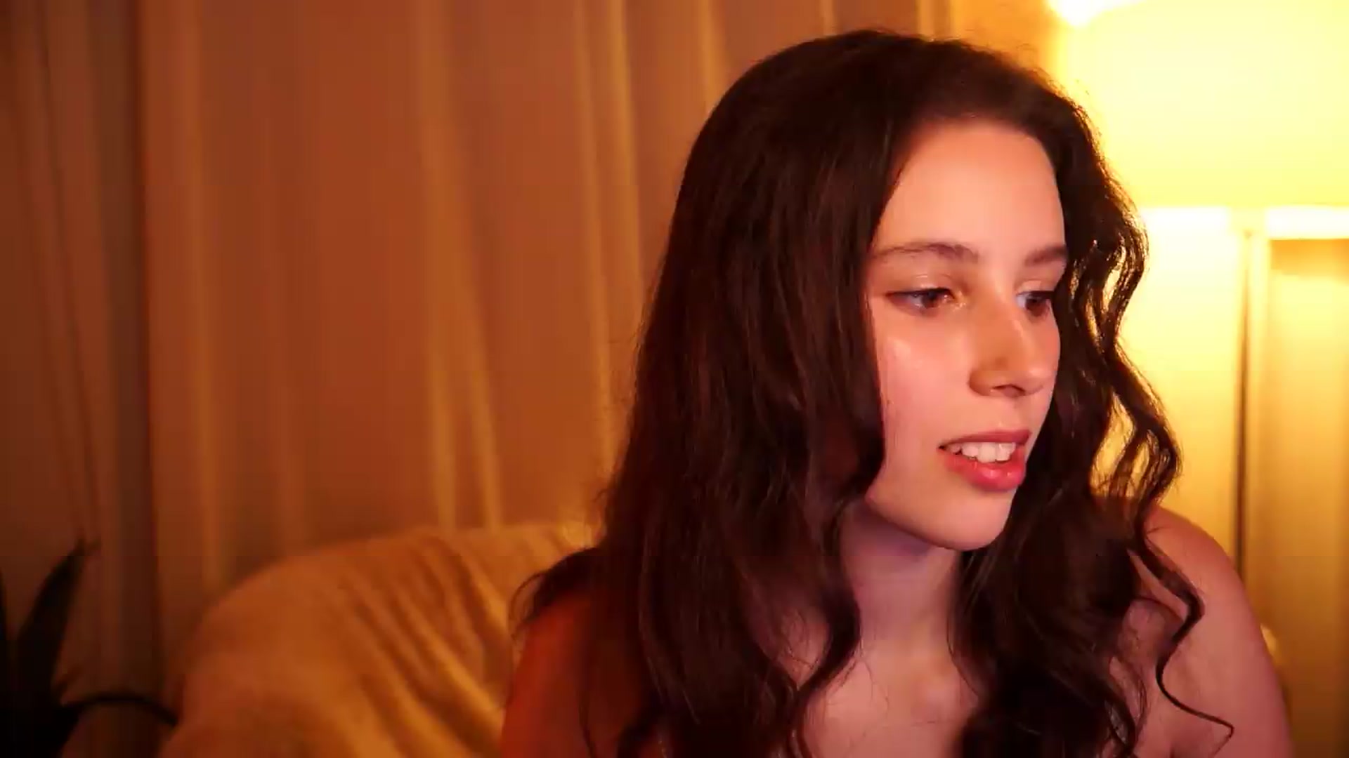 PetiteeBratt video thumbnail