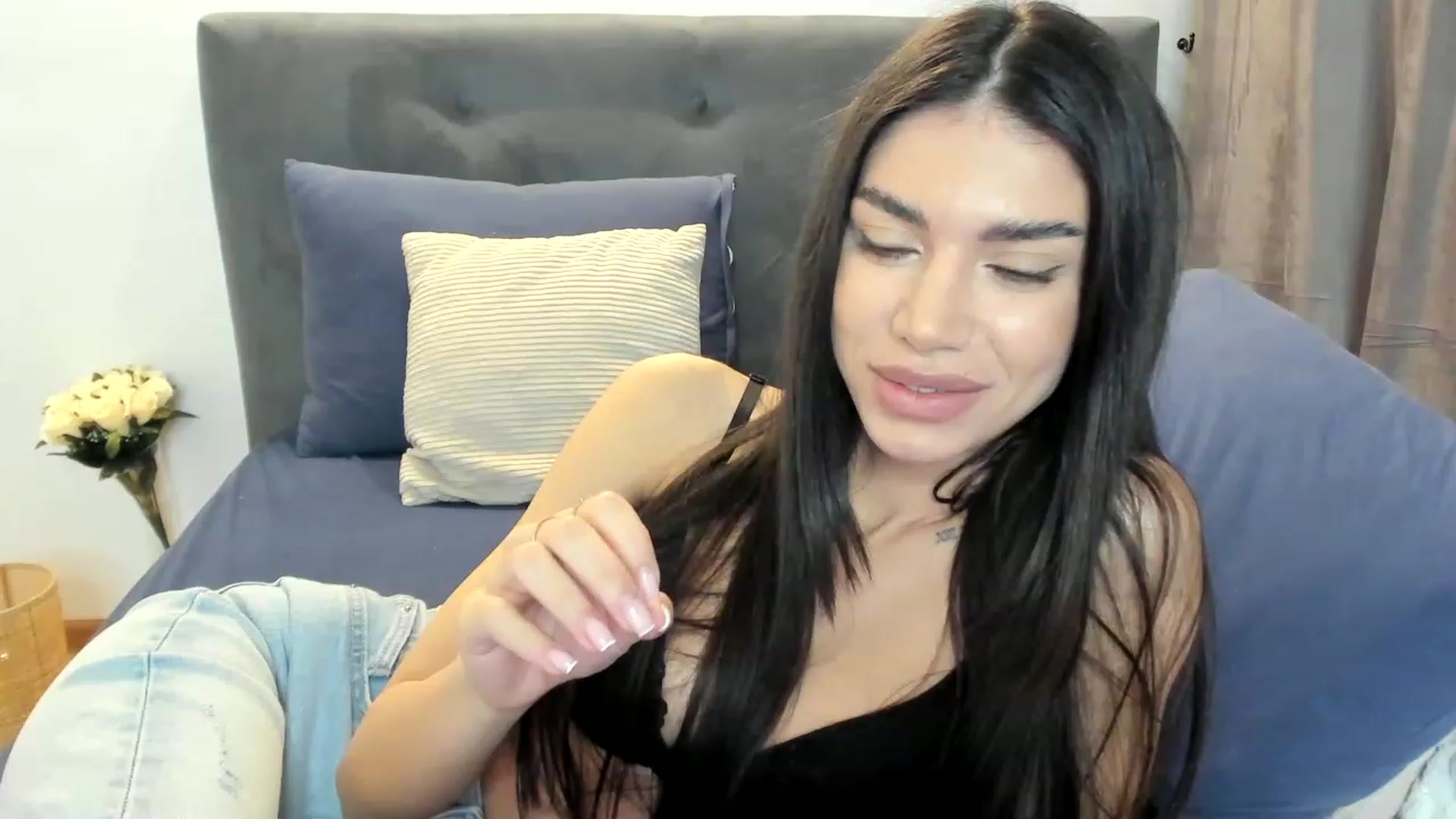 Bee_Bee video thumbnail