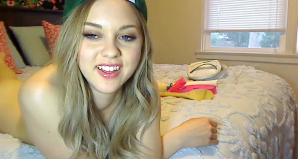 Sunny_Foxx video thumbnail