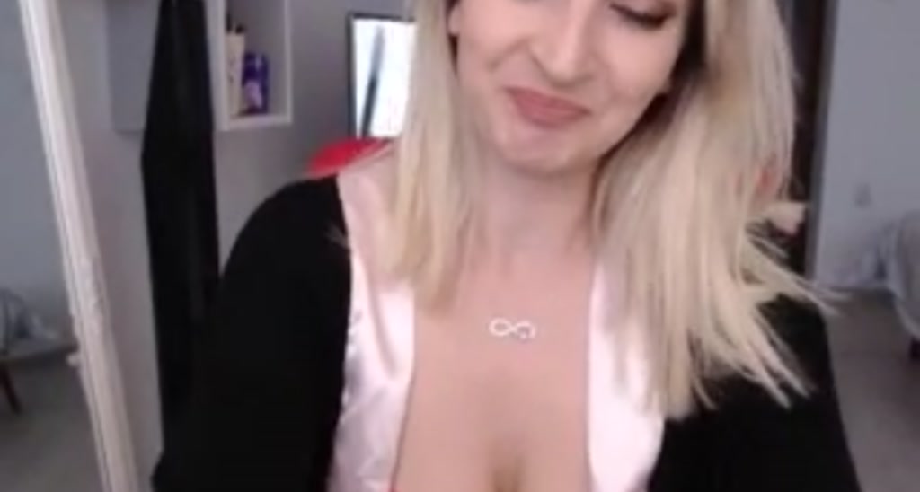 KinkyMonik video thumbnail