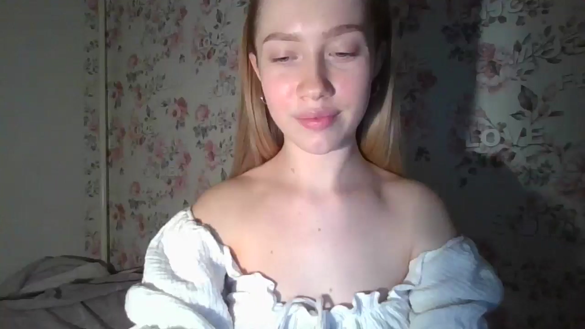 KittyLuxxe video thumbnail