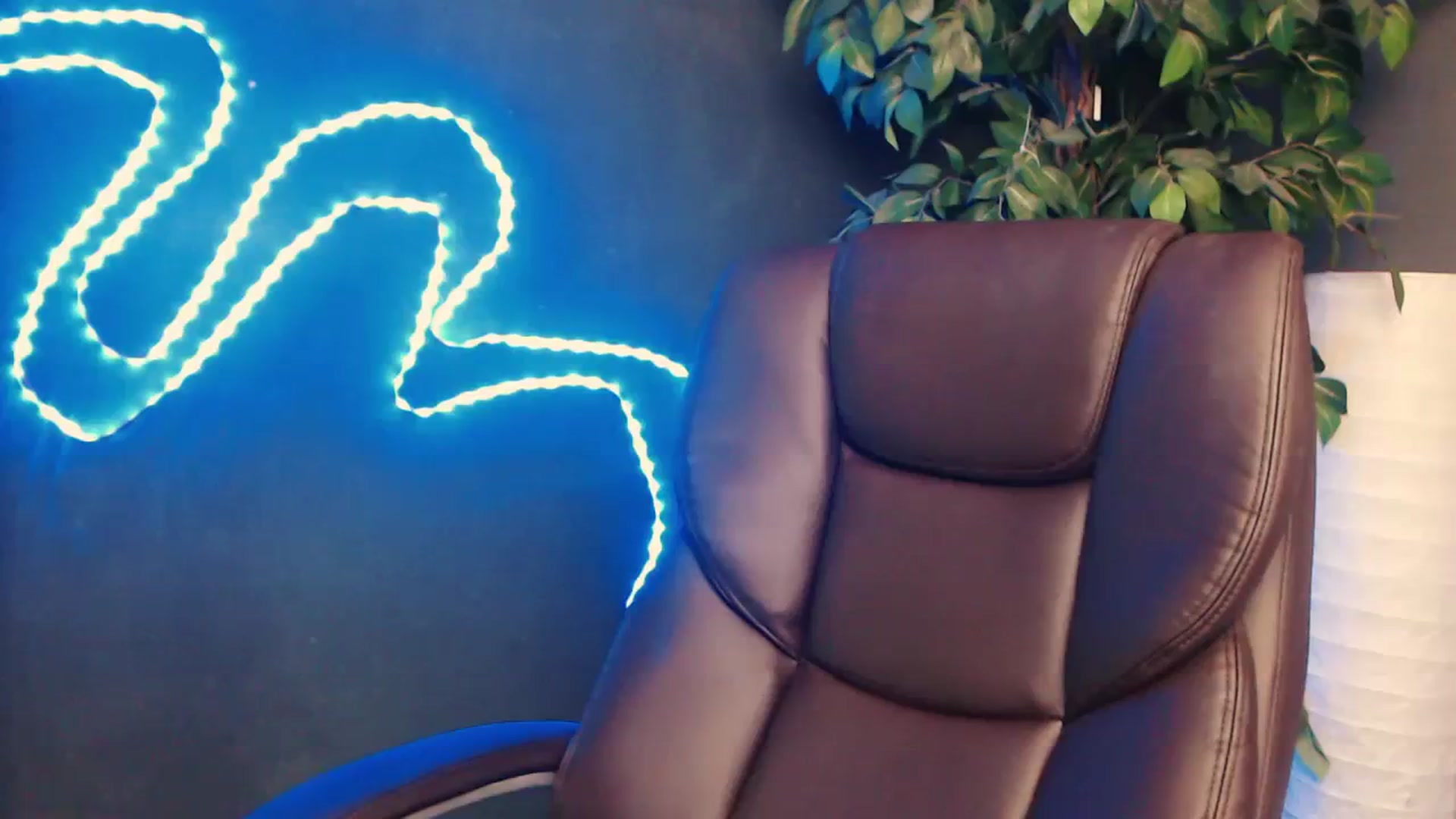 LovelyGin video thumbnail