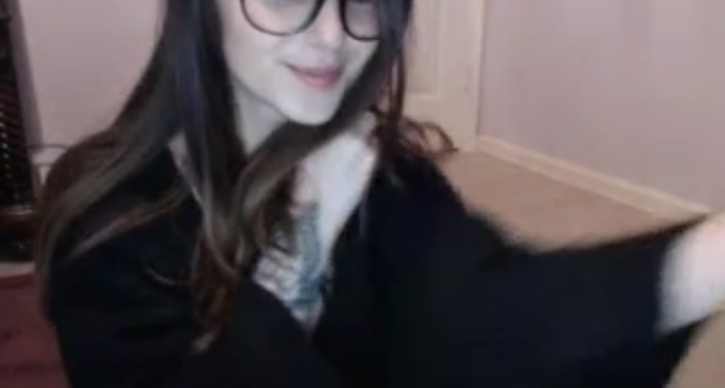 LilSensi video thumbnail