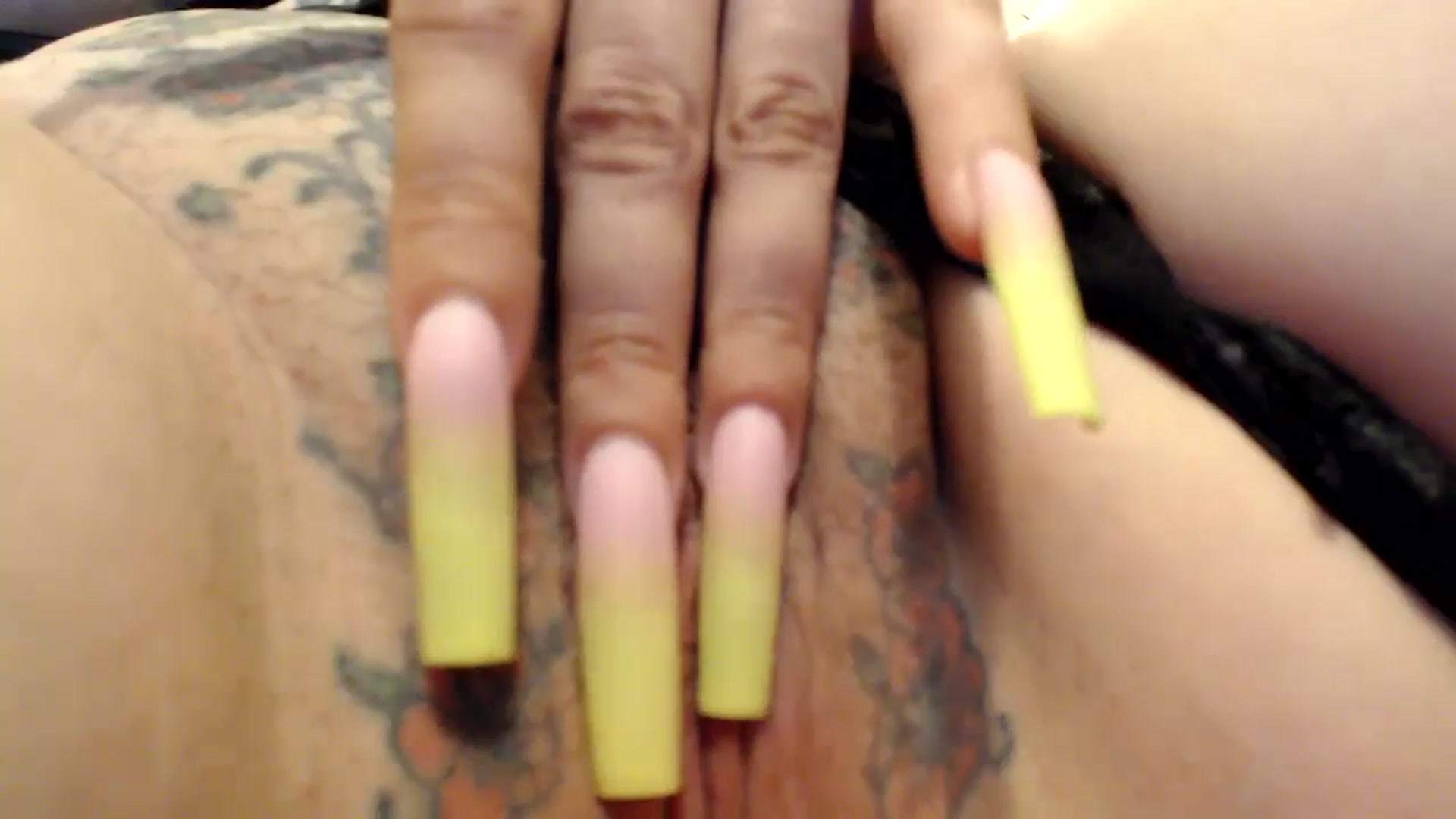 MissDivinna video thumbnail