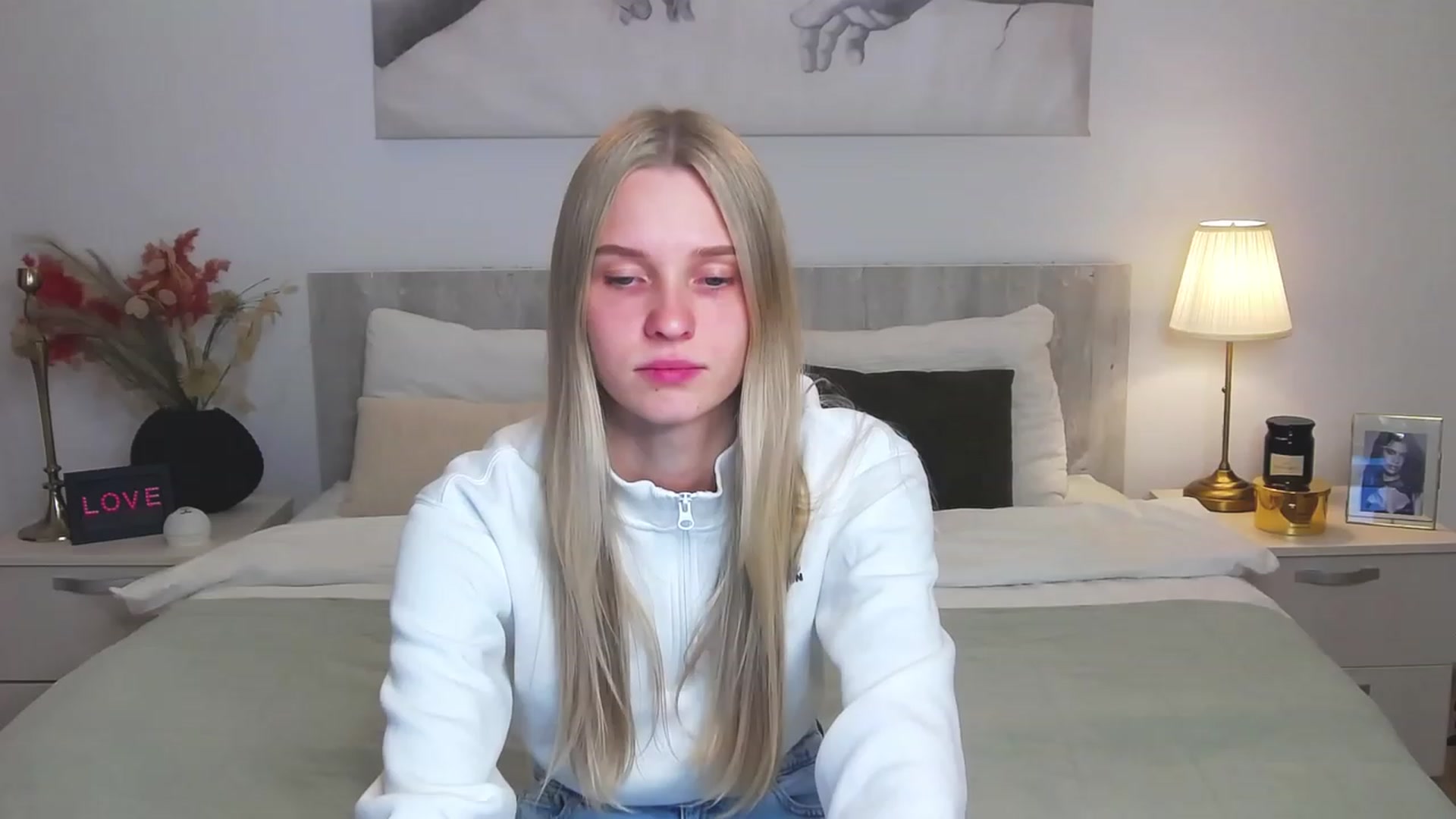 Angell_XO video thumbnail