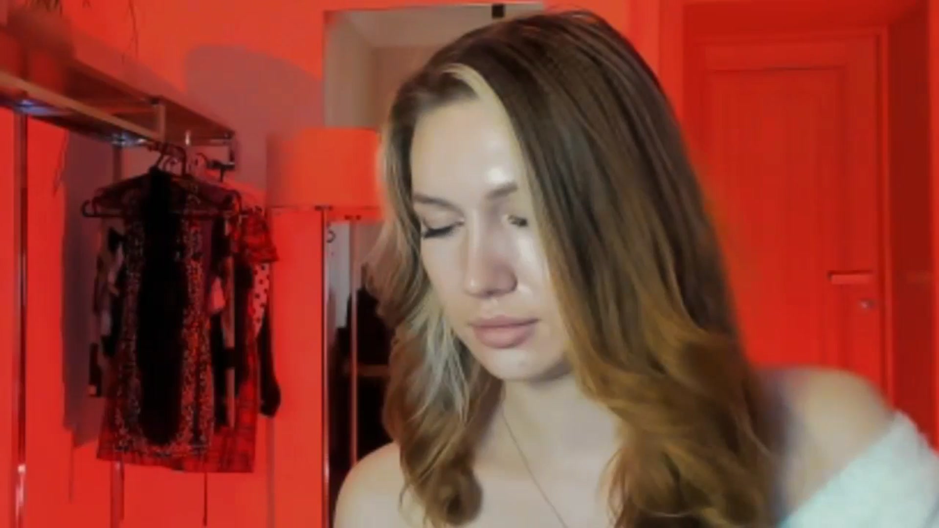 LovelyGin video thumbnail