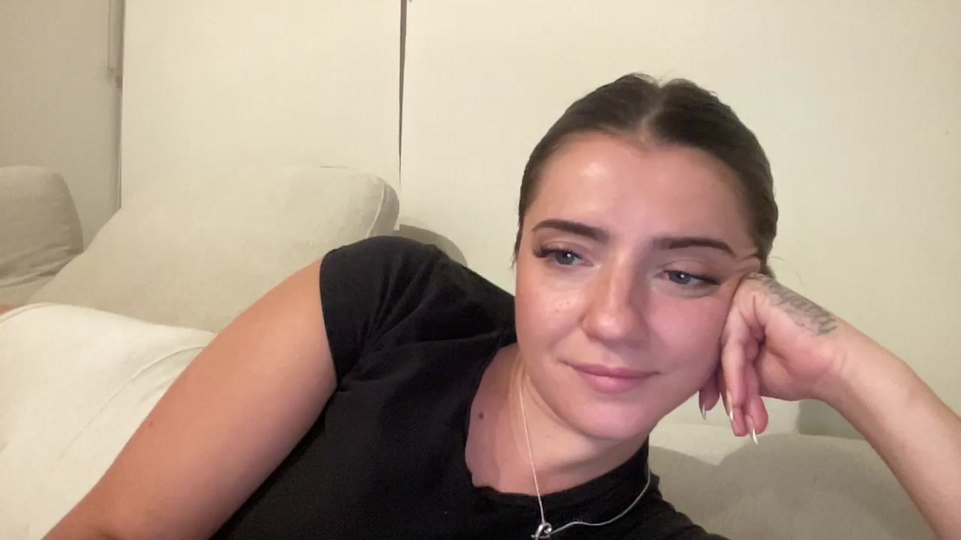 arielxxx video thumbnail