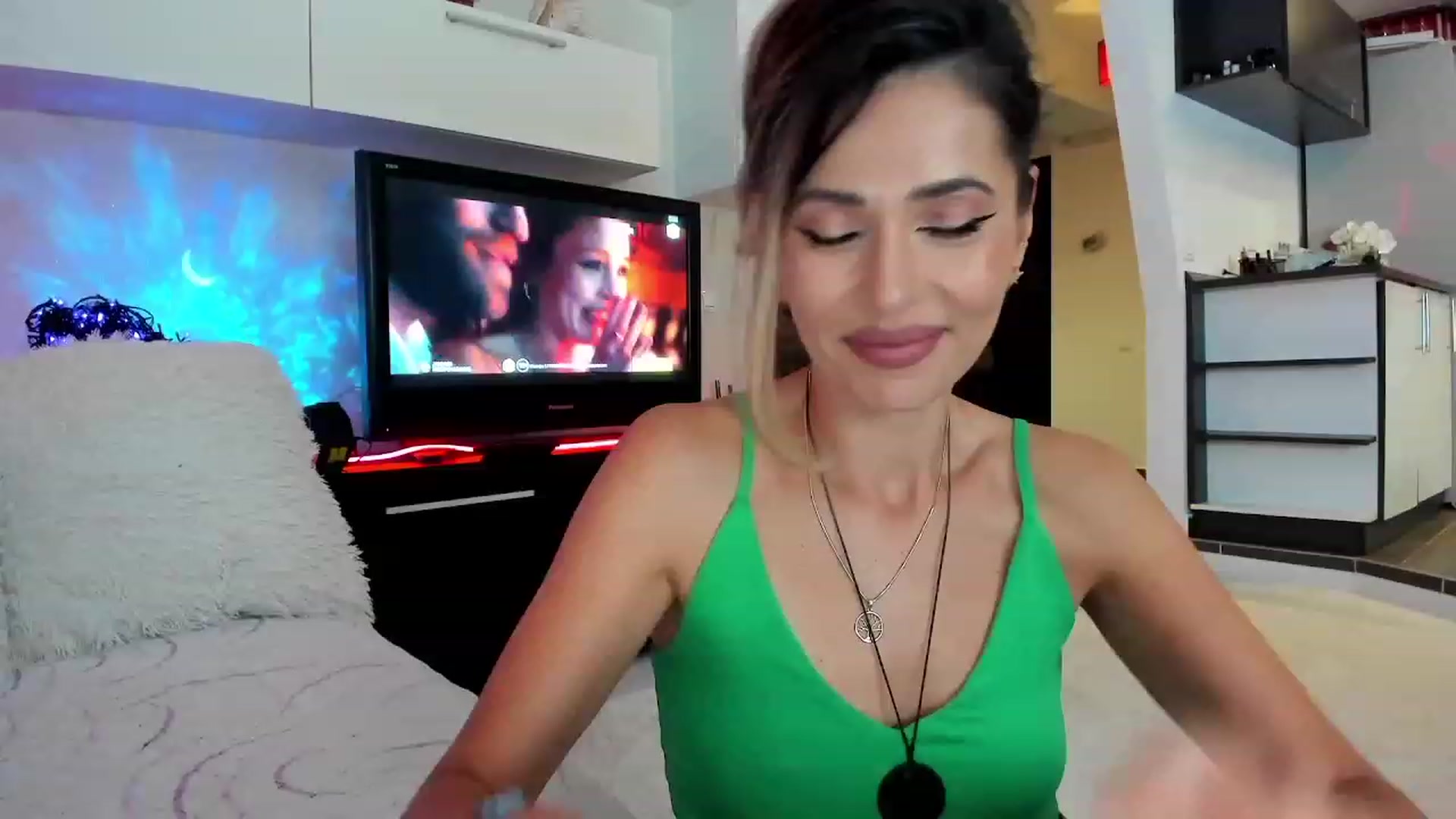 SmileyTinaa video thumbnail