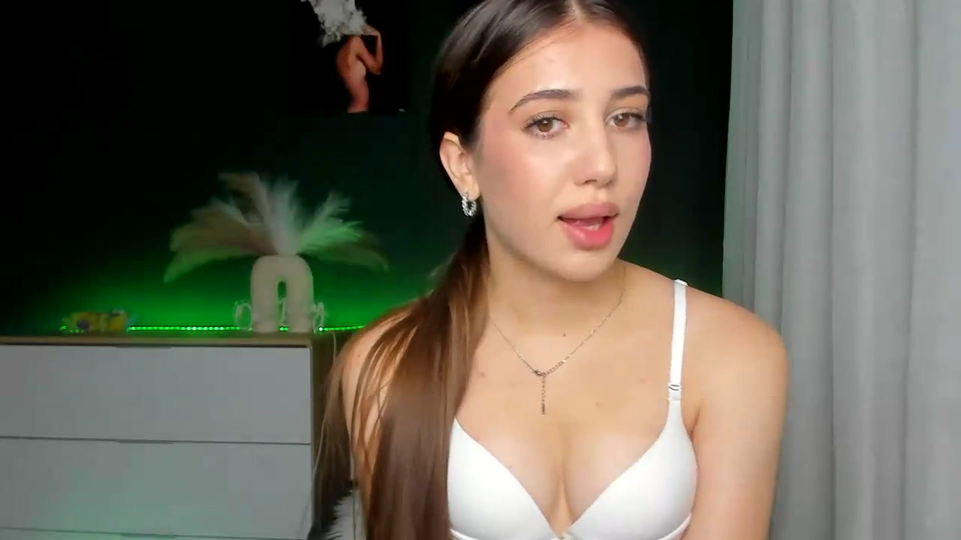 AlexaPirs video thumbnail