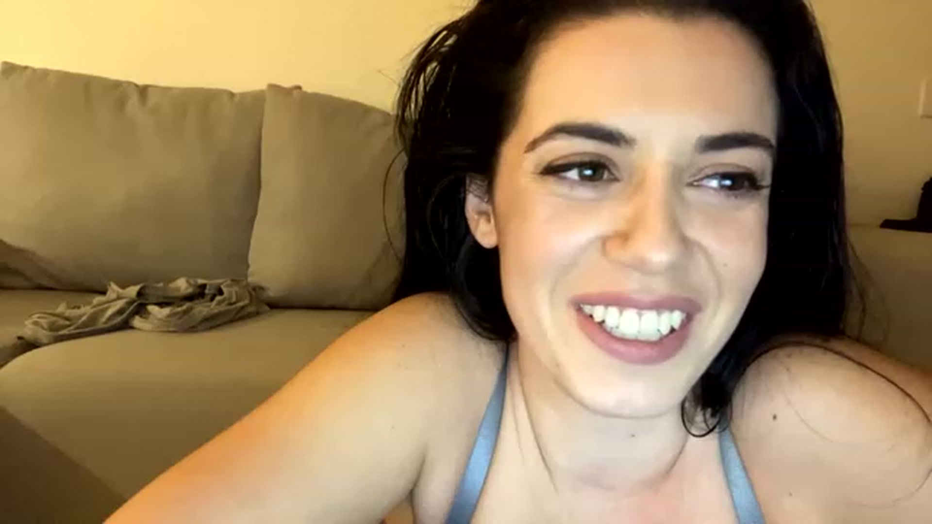 xoxEmilyxoxx video thumbnail