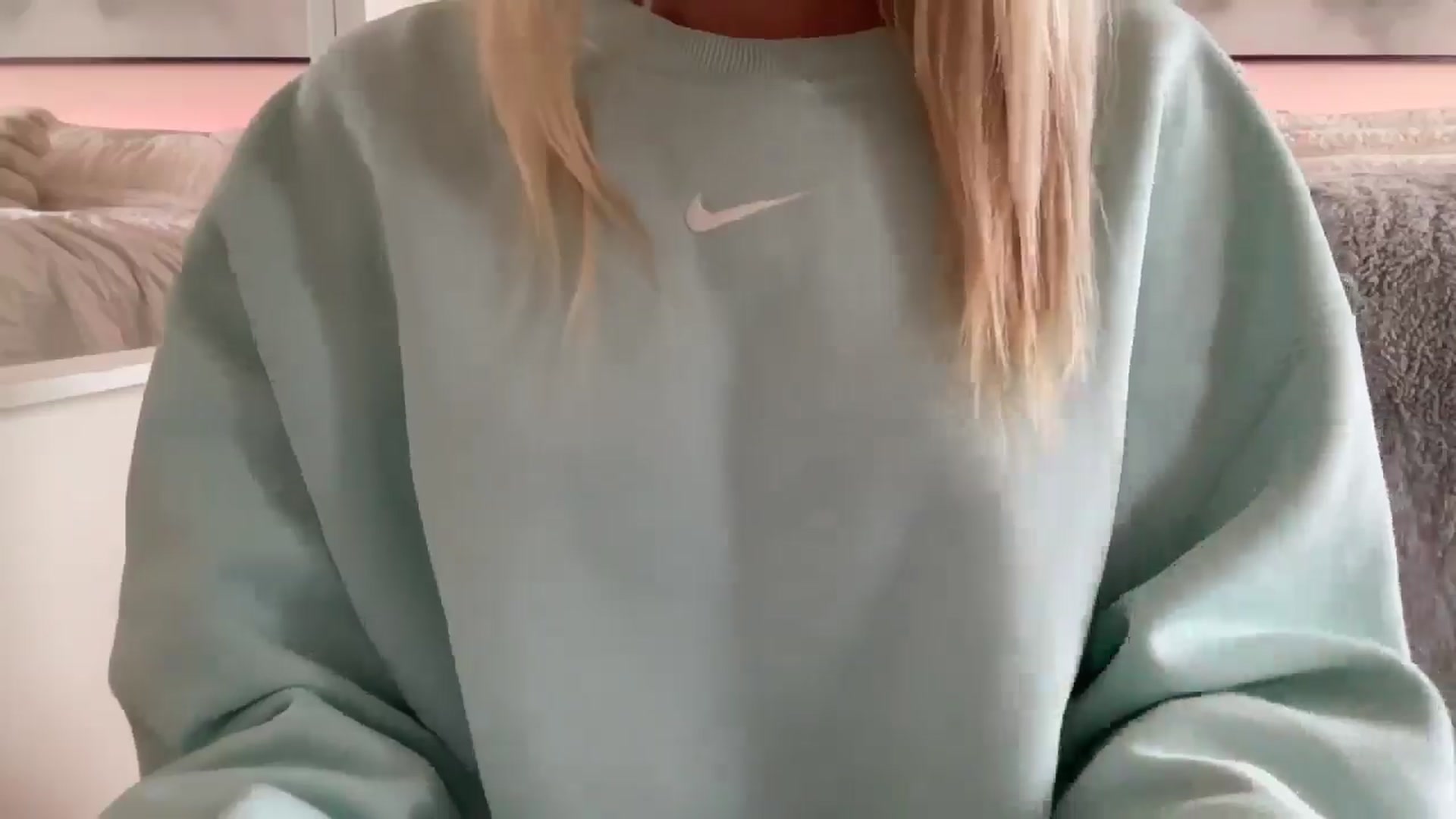 DailyTease video thumbnail