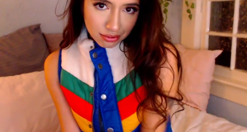 RobinMae video thumbnail