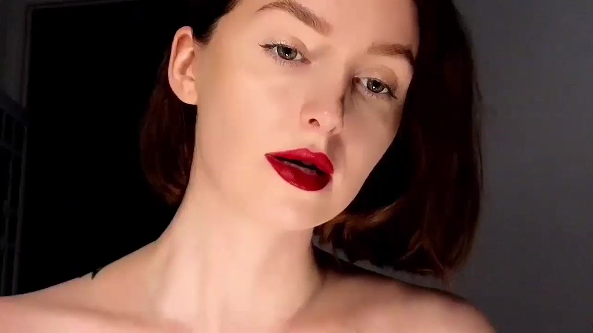 Red_Lips_Girl video thumbnail