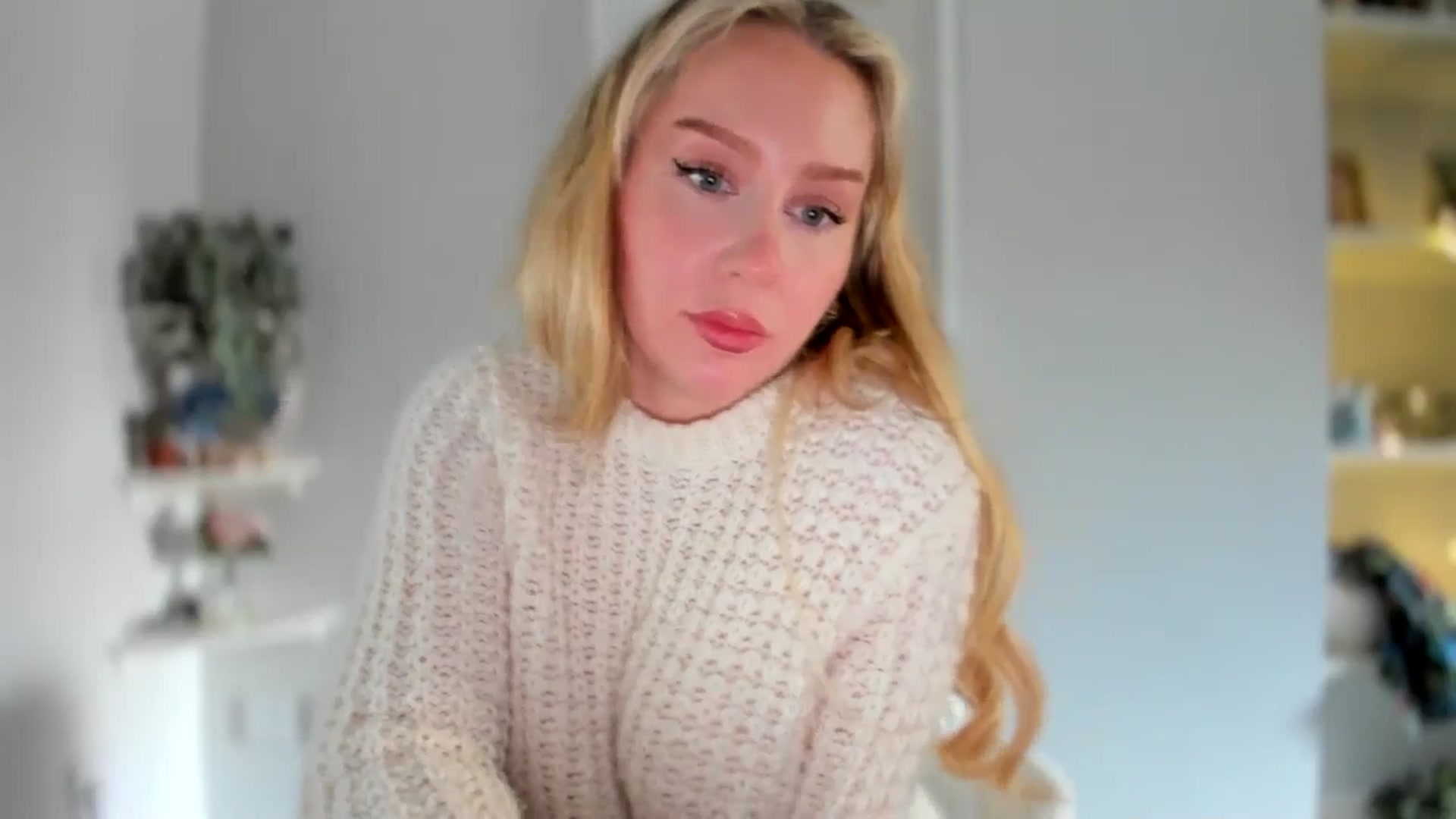 AvaCutie video thumbnail