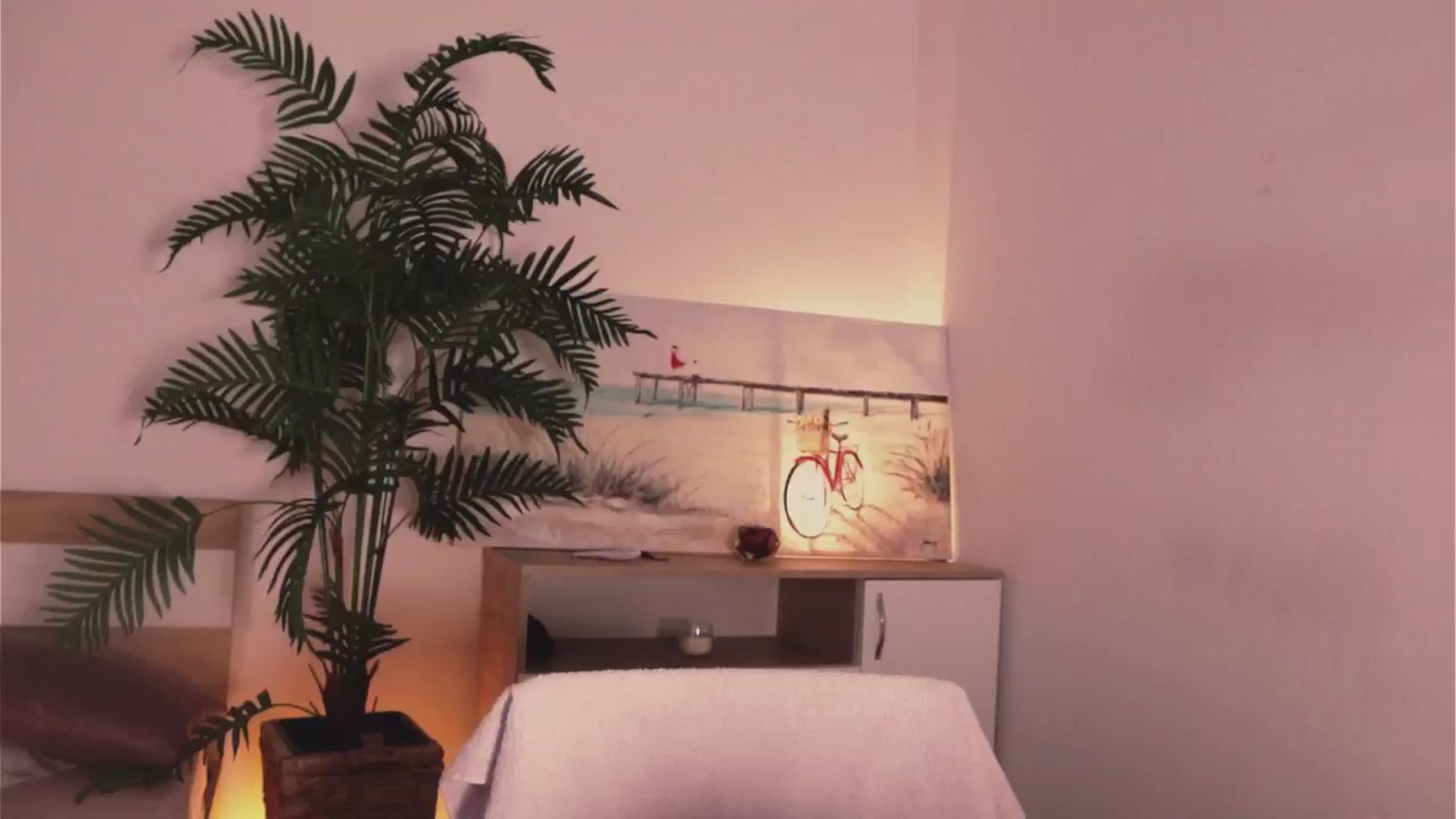 MissLullu video thumbnail