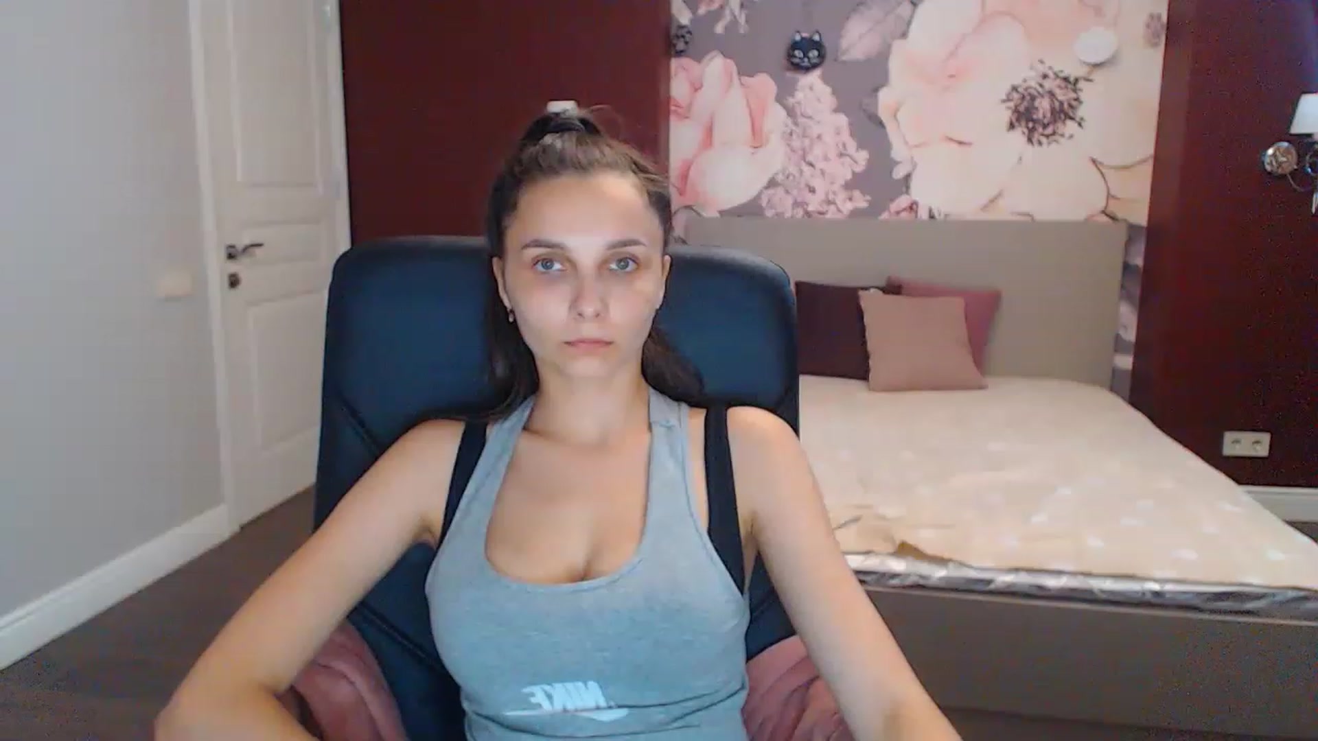 Karina_Mils video thumbnail