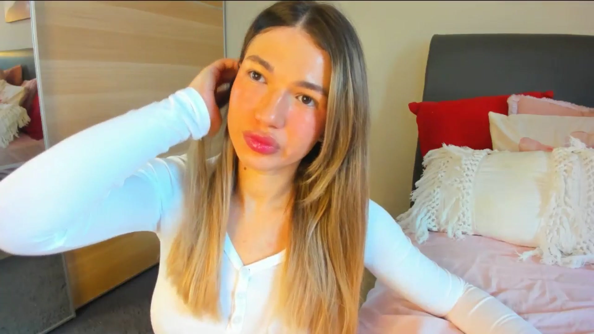 Dariadely video thumbnail