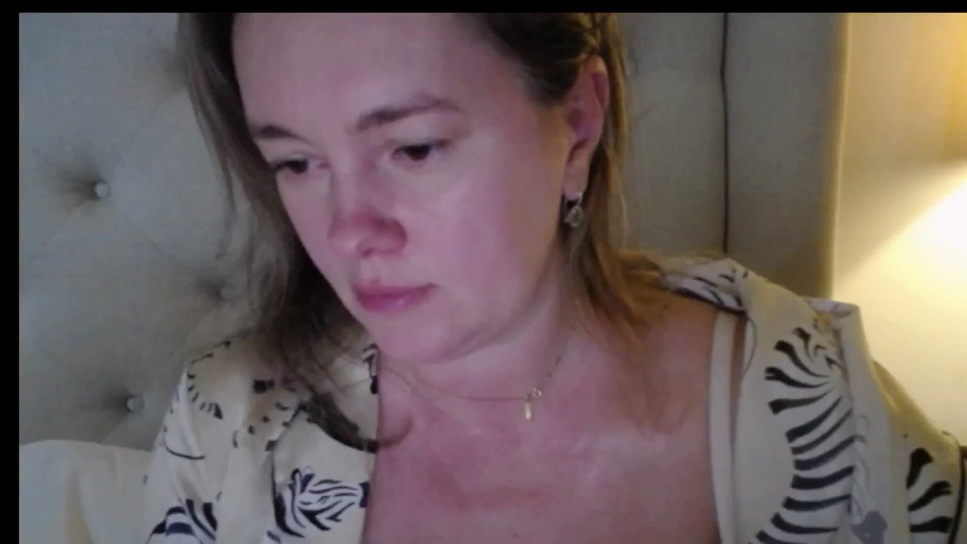 J0llye video thumbnail