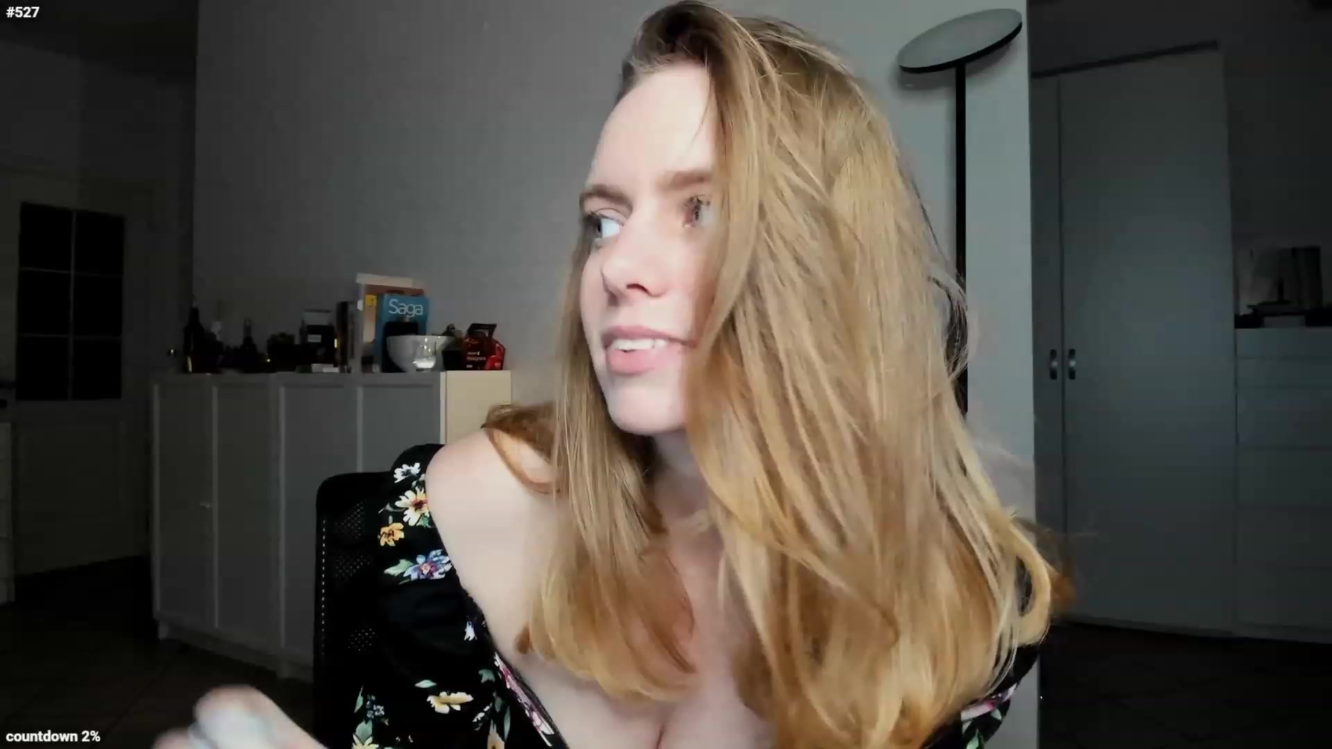 Personage video thumbnail