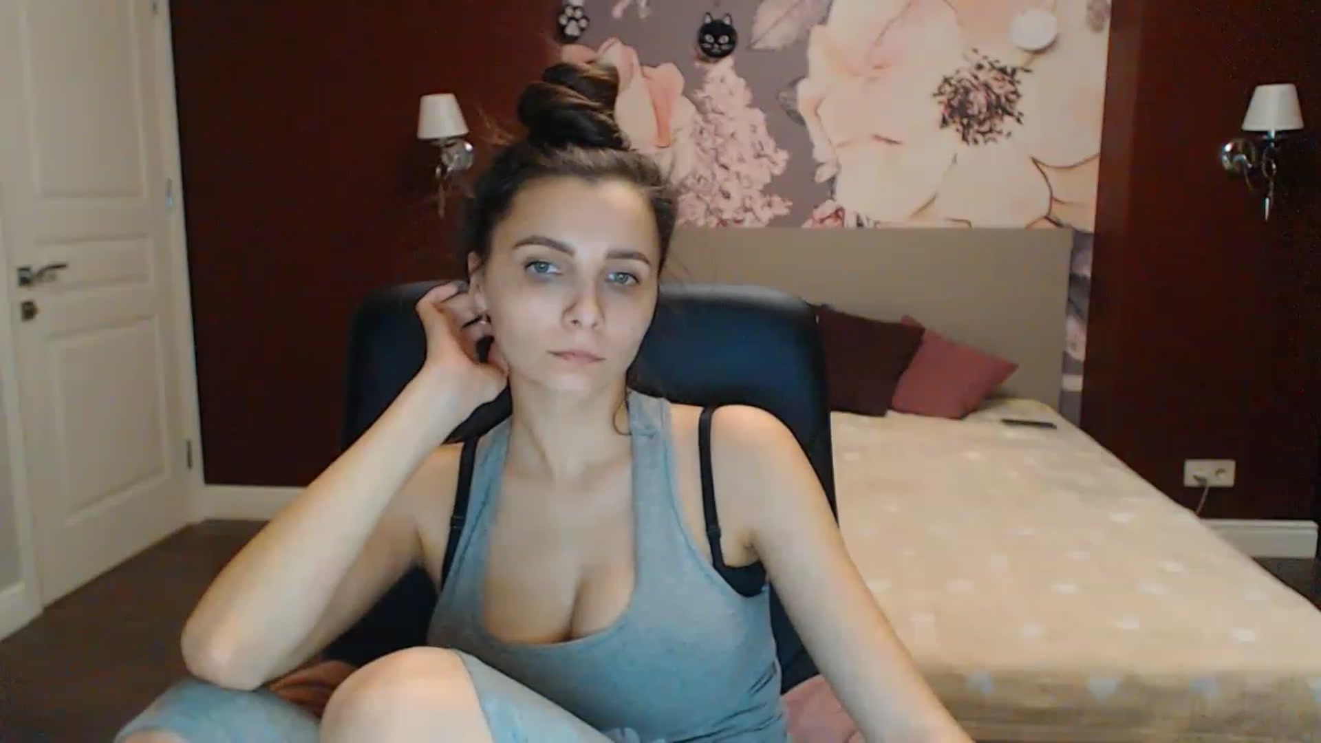 Karina_Mils video thumbnail