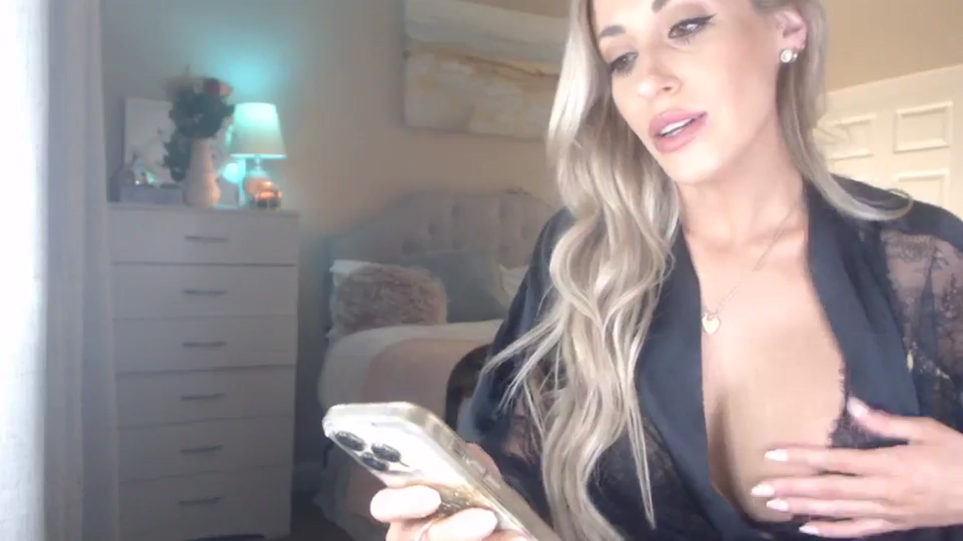 Queen_bambii video thumbnail
