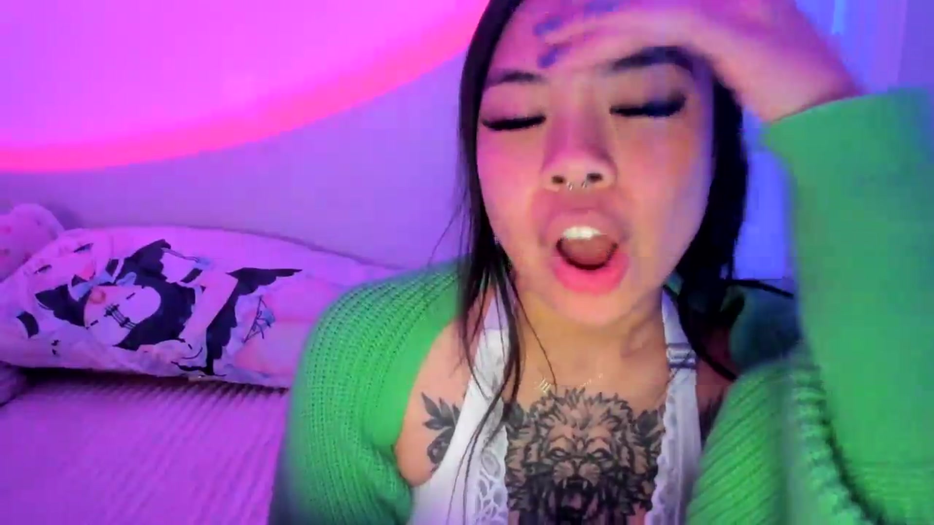 dolllface video thumbnail