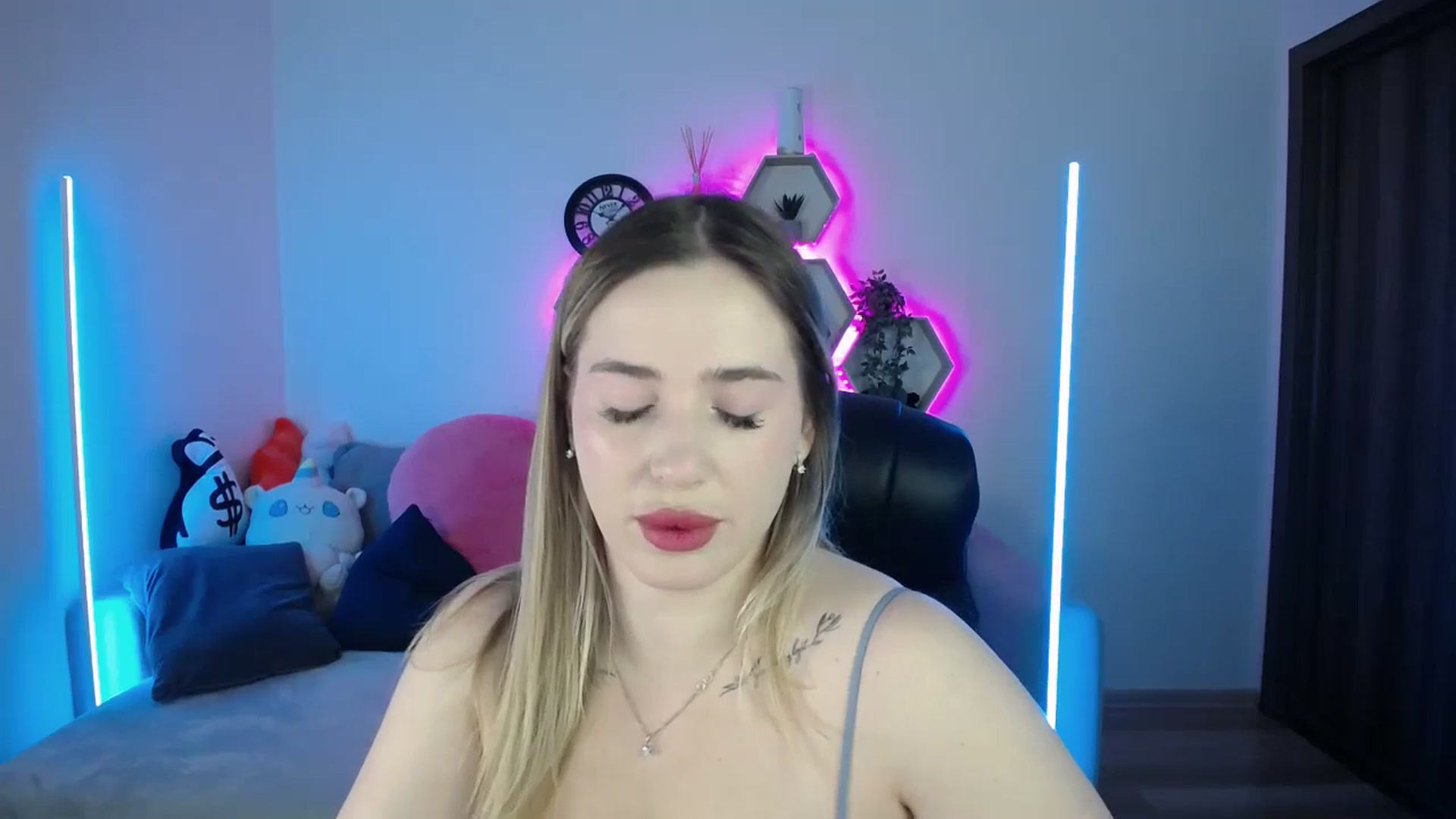 SabrinaViolet video thumbnail