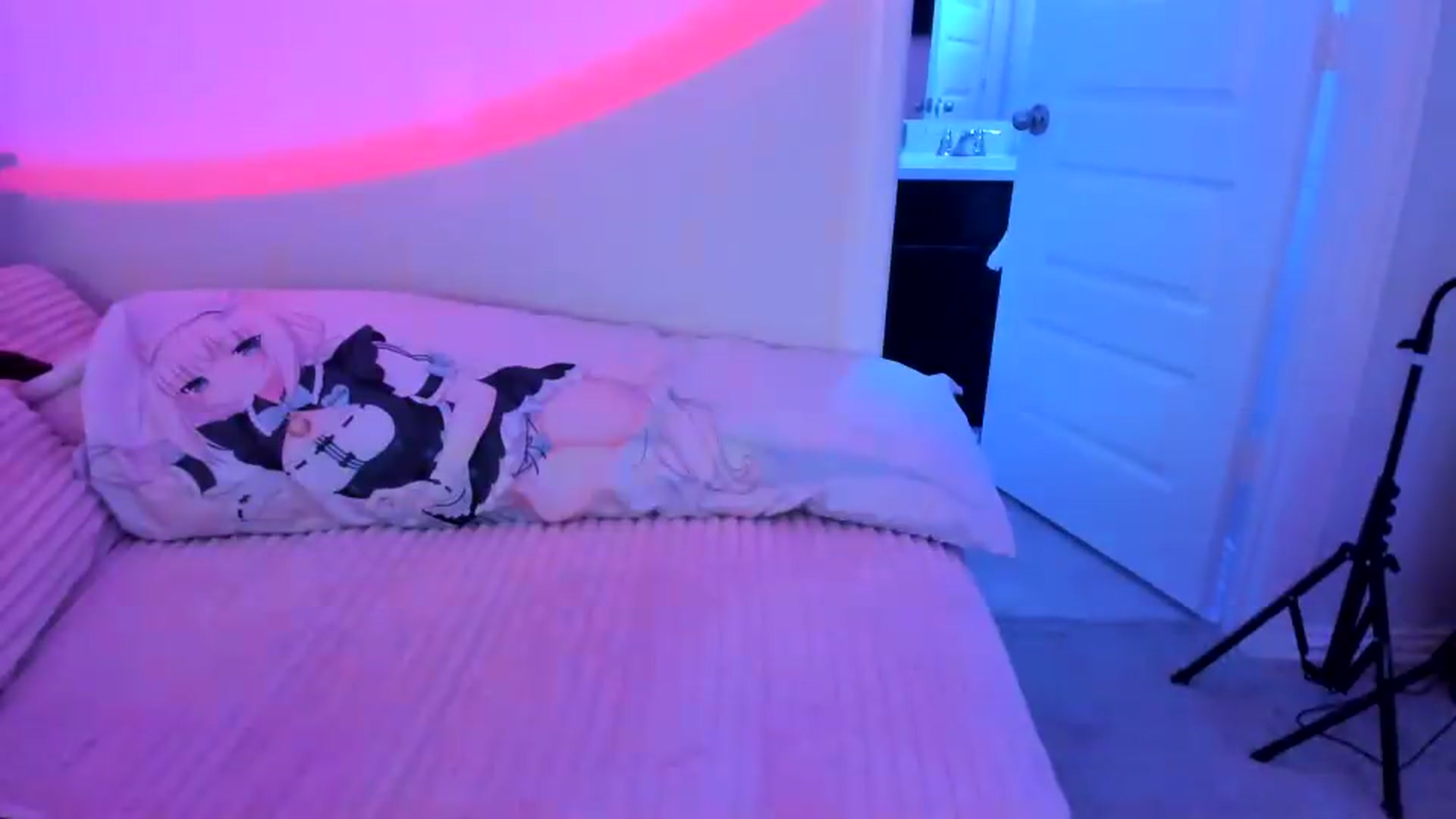 dolllface video thumbnail