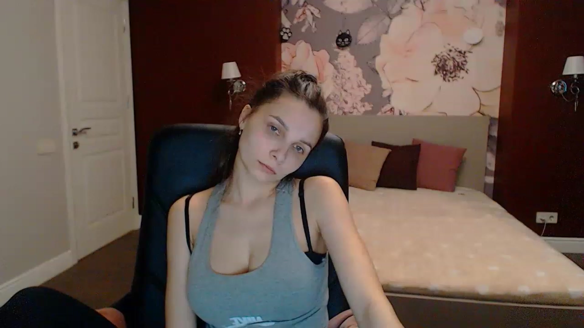 Karina_Mils video thumbnail