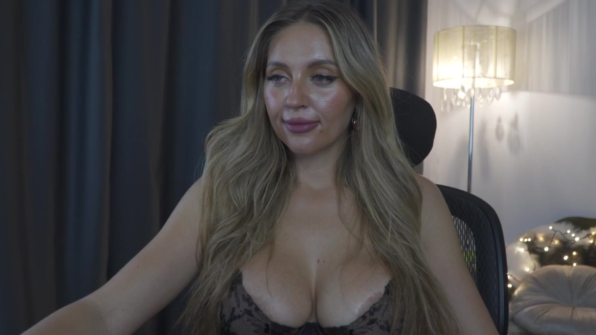 JoanneXOXO video thumbnail