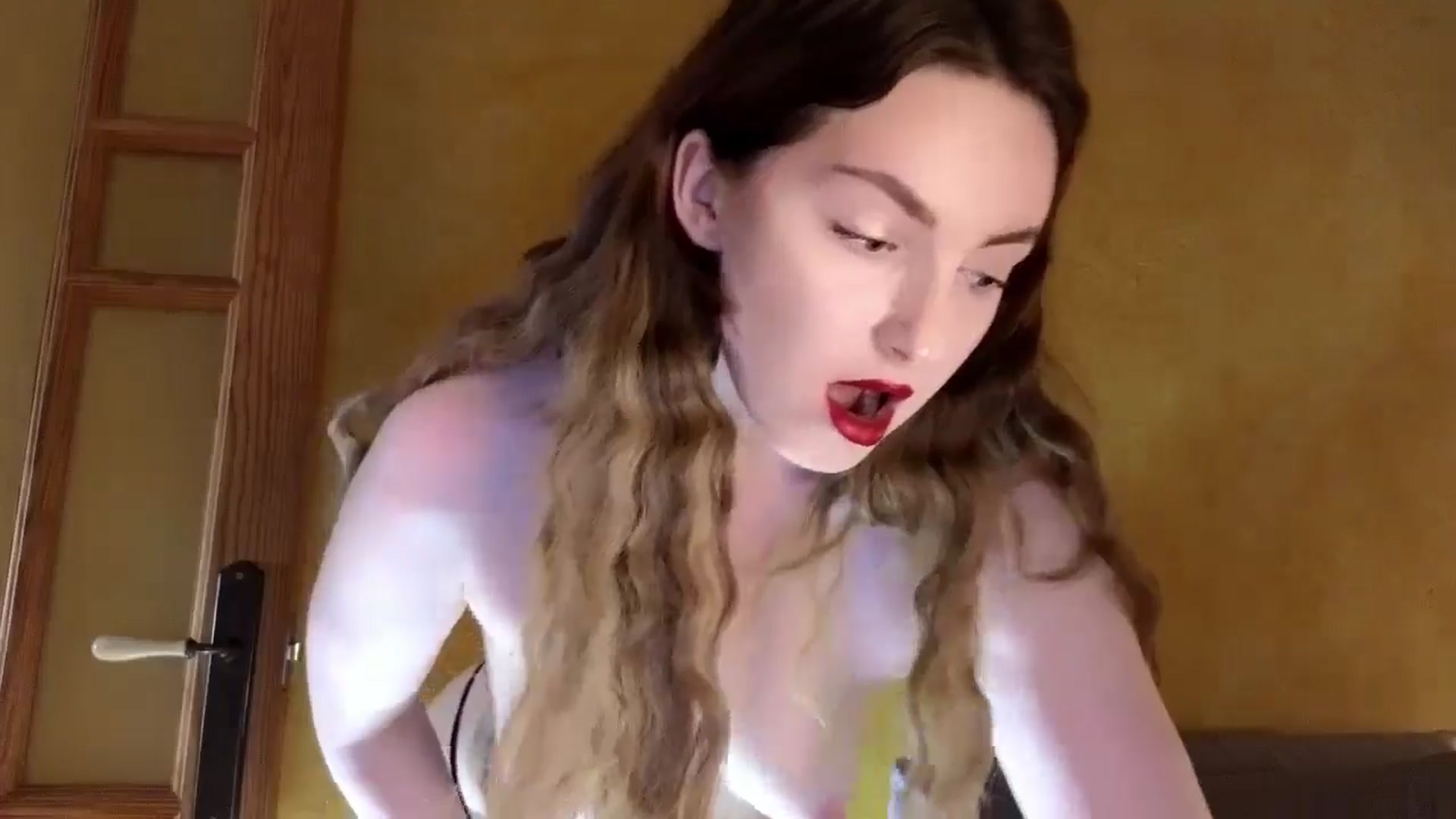 Red_Lips_Girl video thumbnail