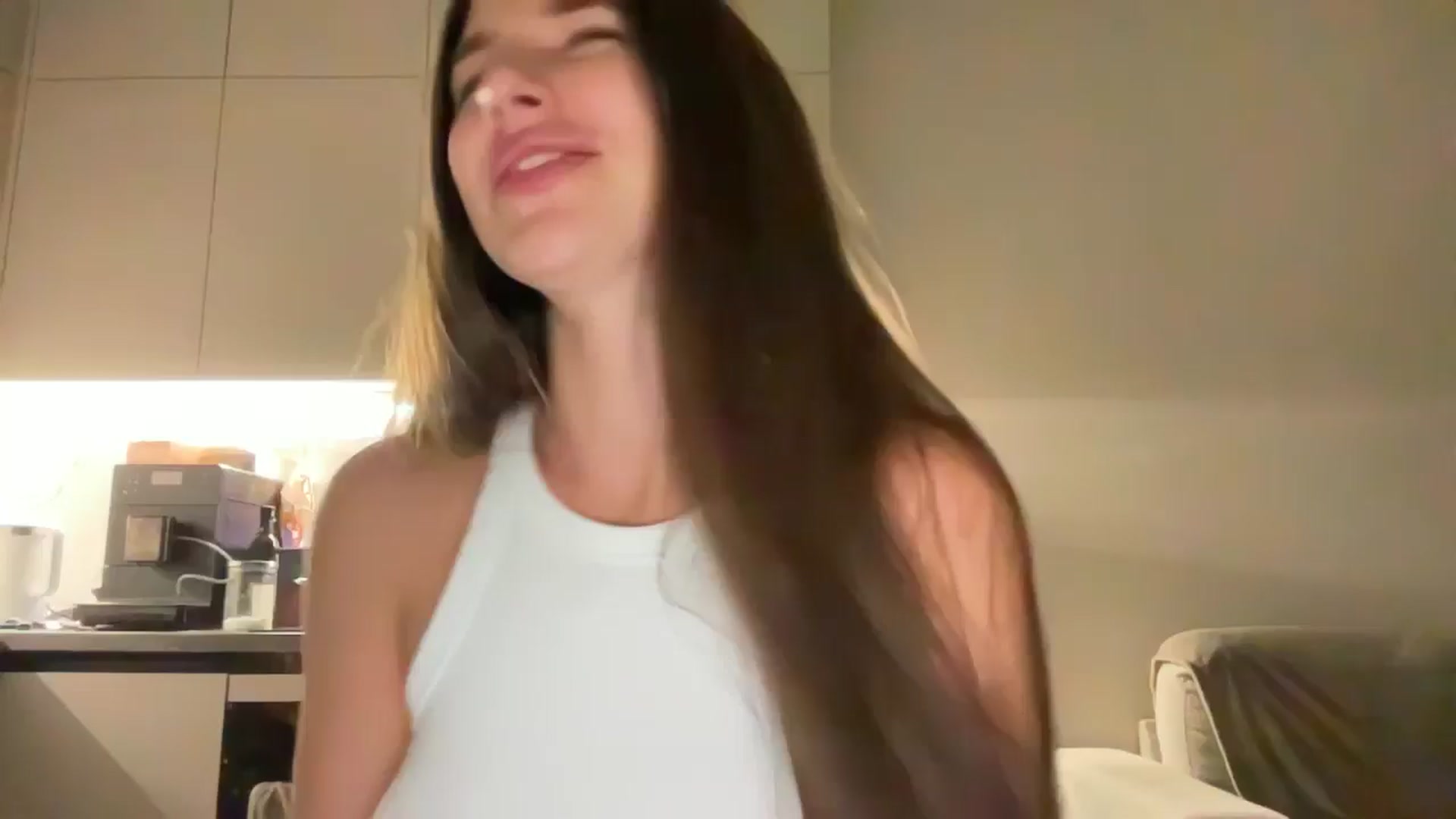 kissfreeze video thumbnail