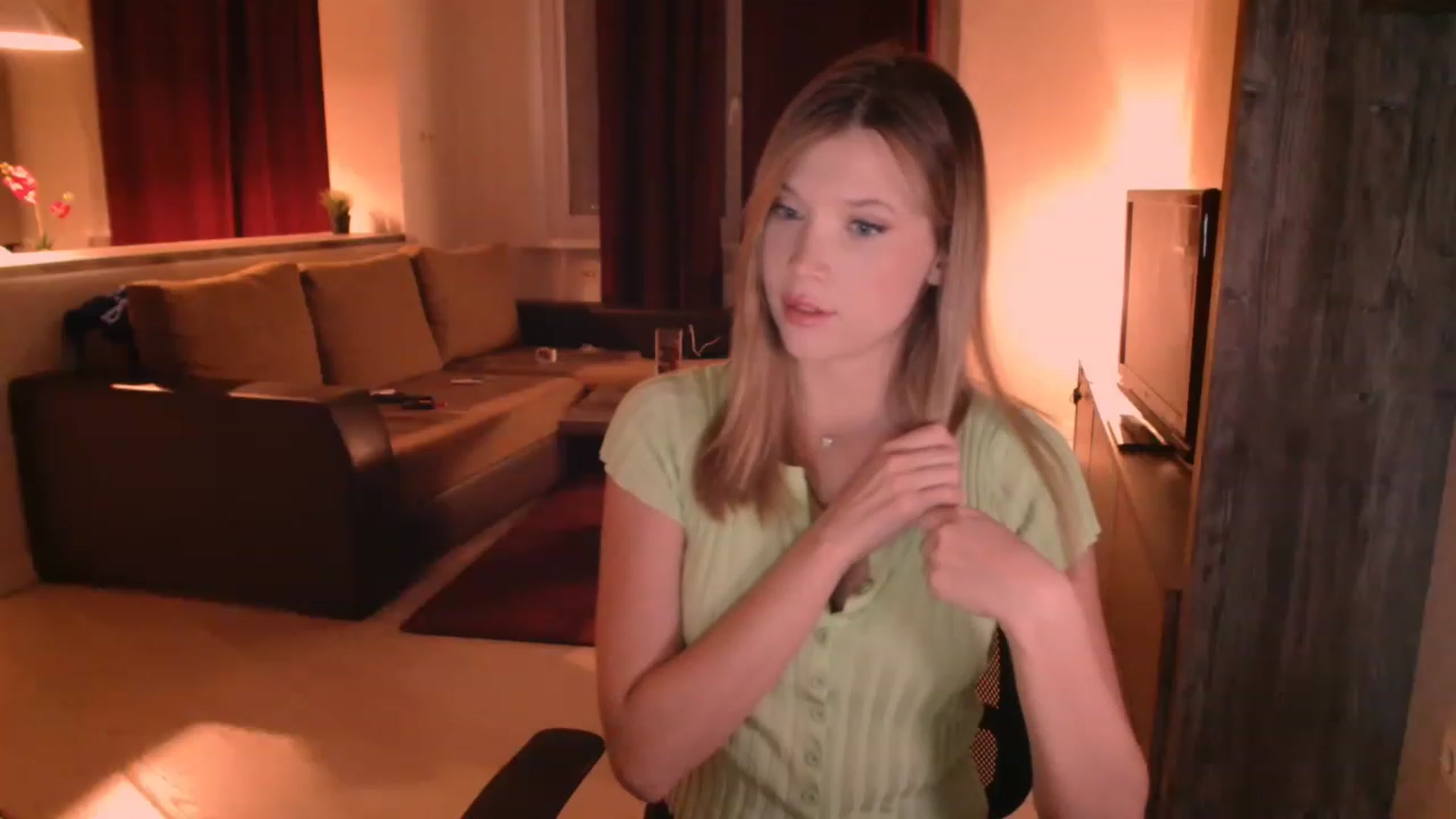 SammiChi video thumbnail