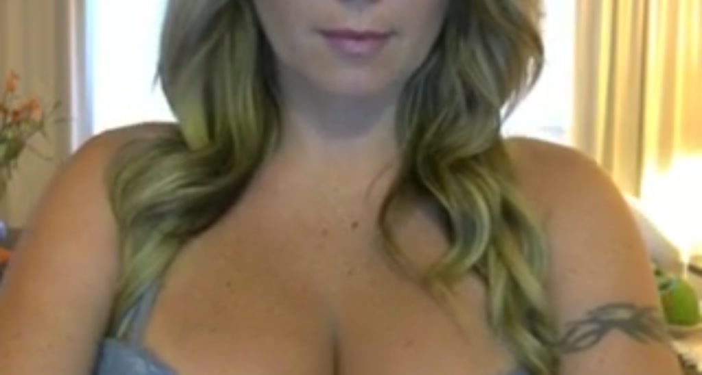 JuicyJamie_69 video thumbnail