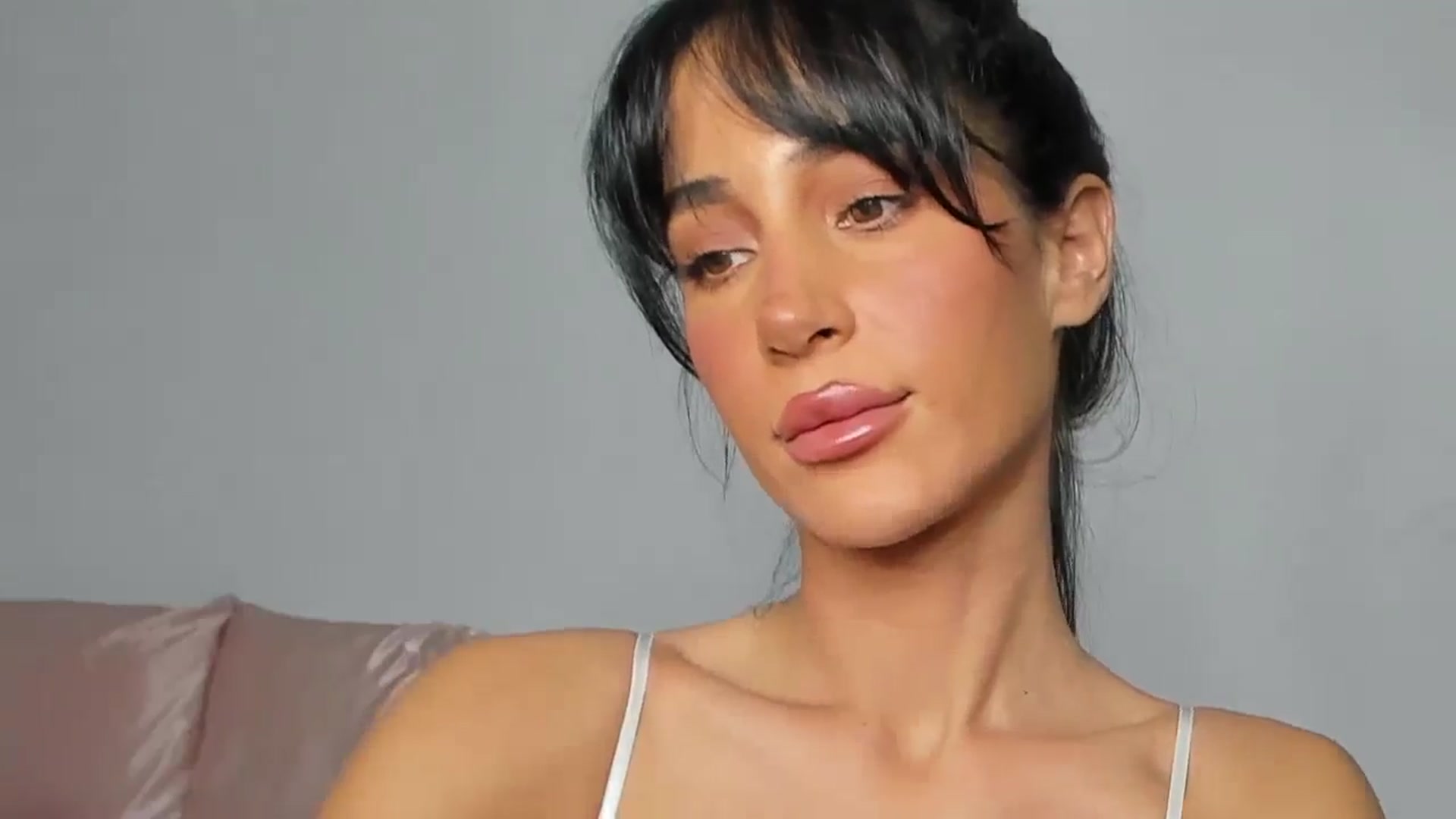 Qarinah video thumbnail