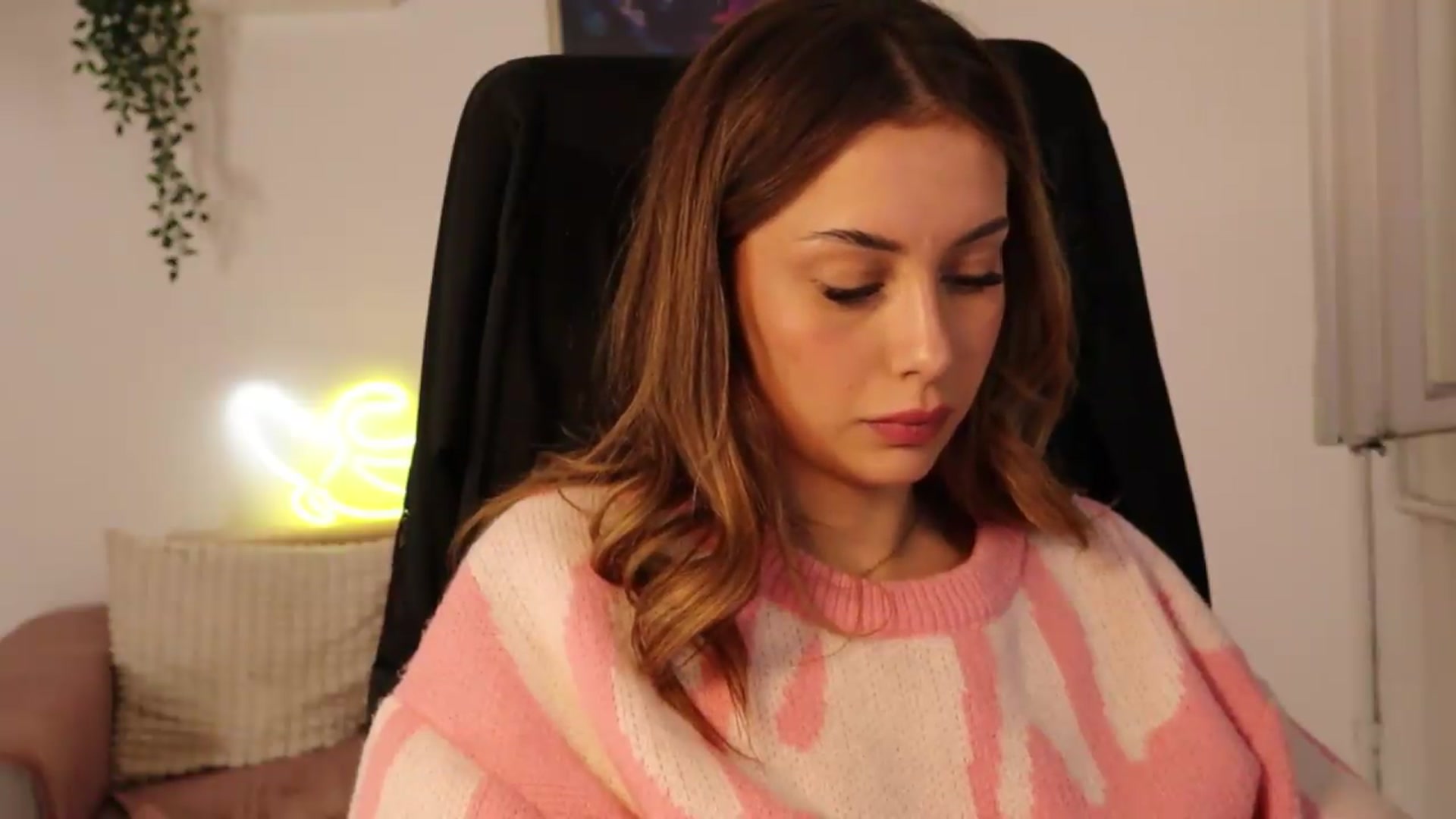 Naomii20 video thumbnail