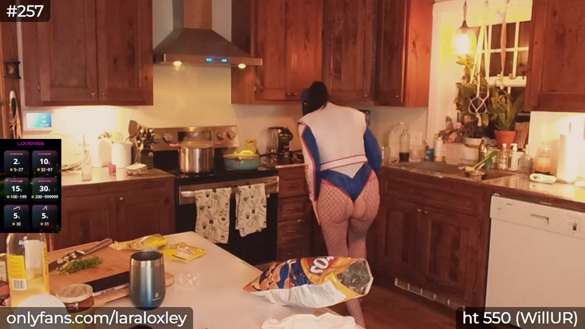 LaraLoxley video thumbnail