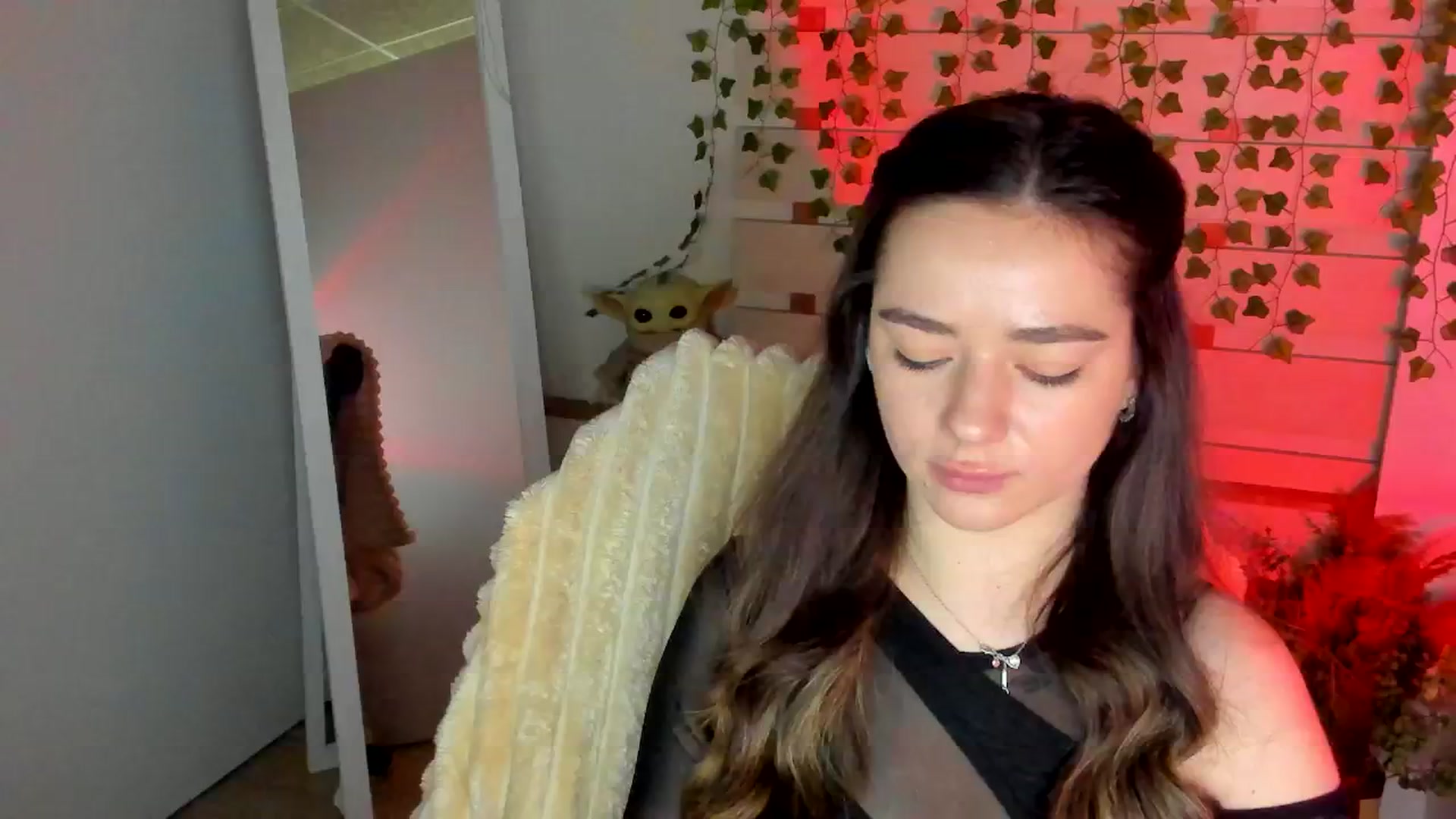 KiraLove video thumbnail