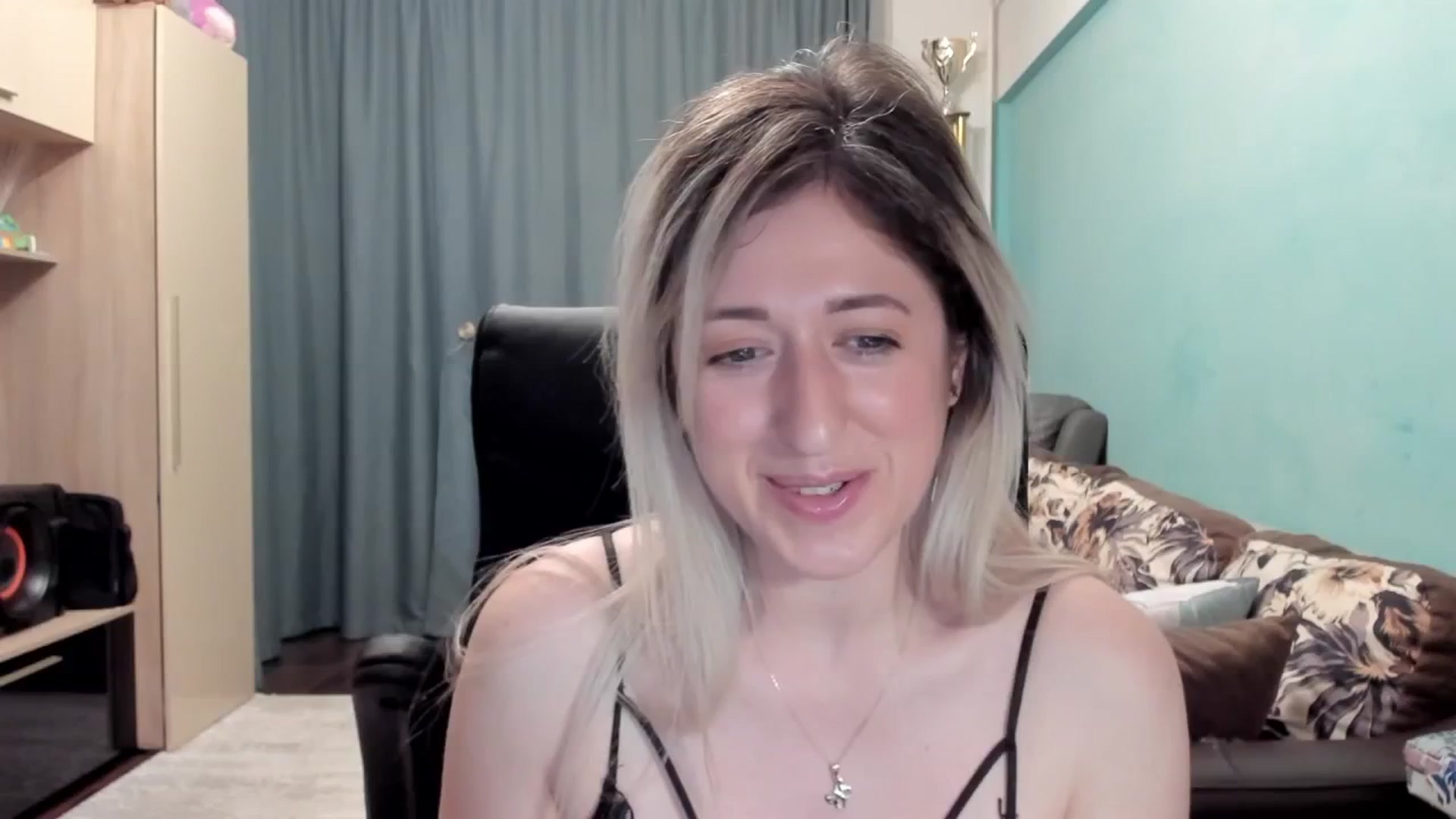 SweetDelia_ video thumbnail